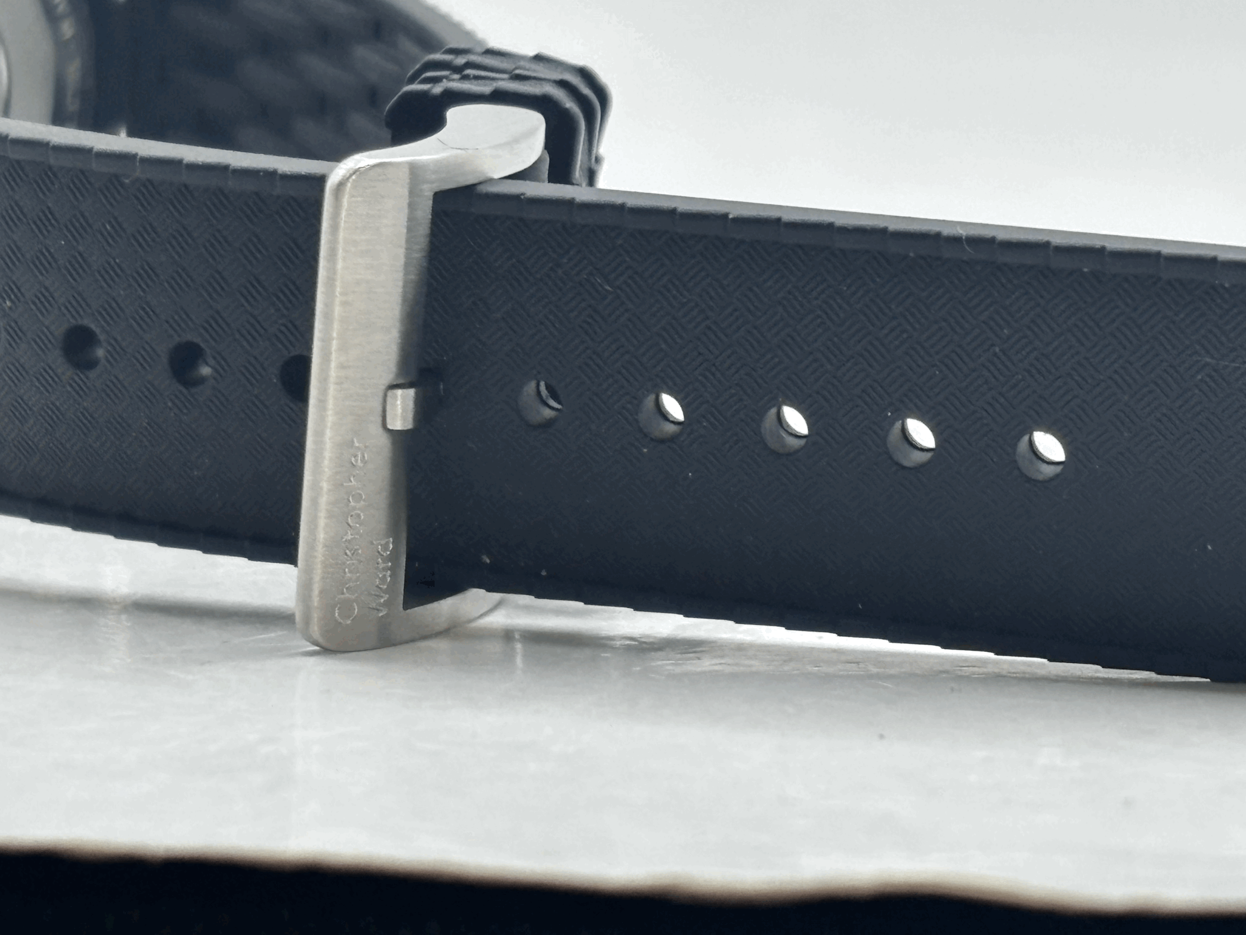 IMG_53460L4L1b.gif