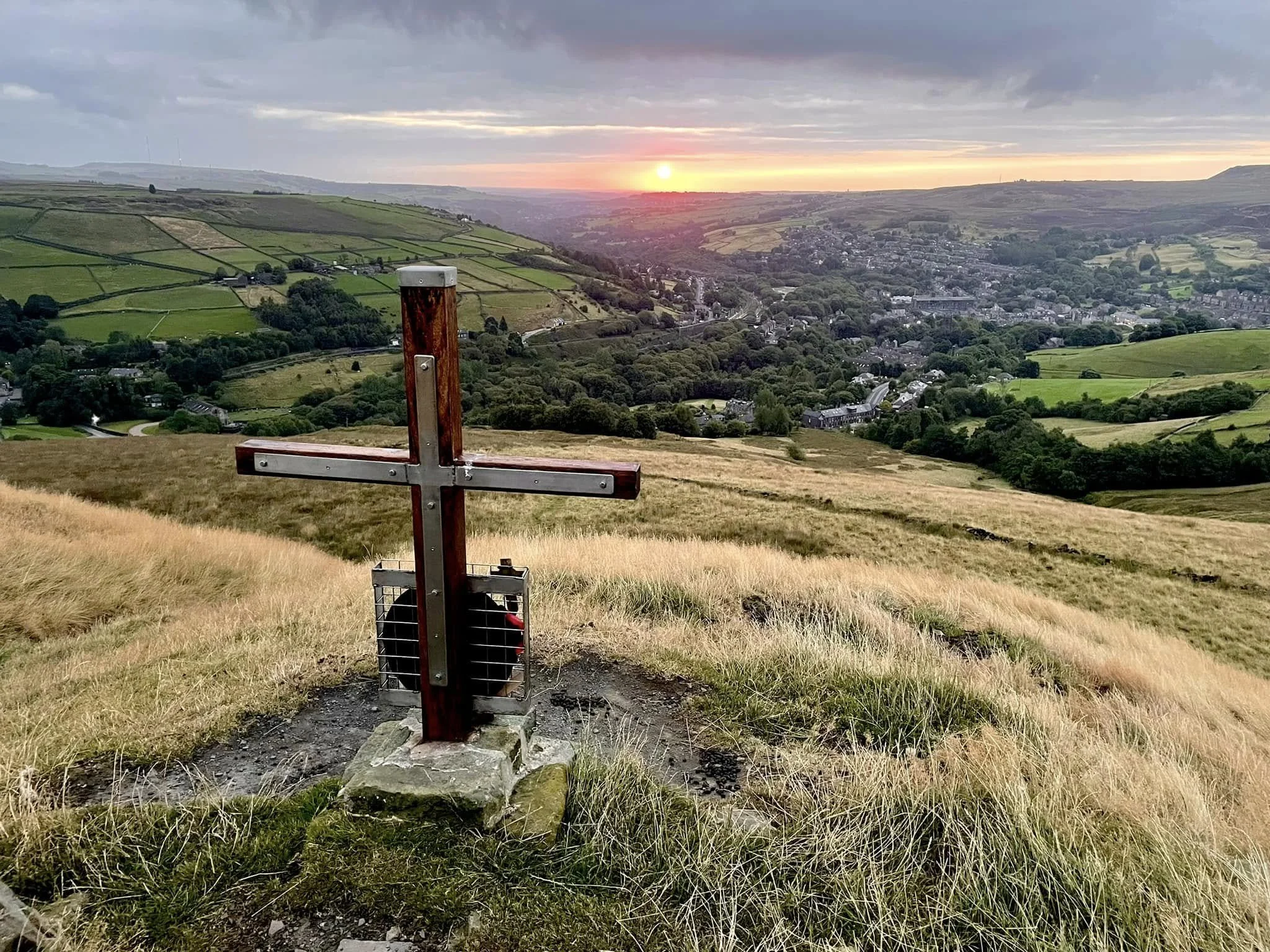 War memorial on Pule Hill - Micha Bradley