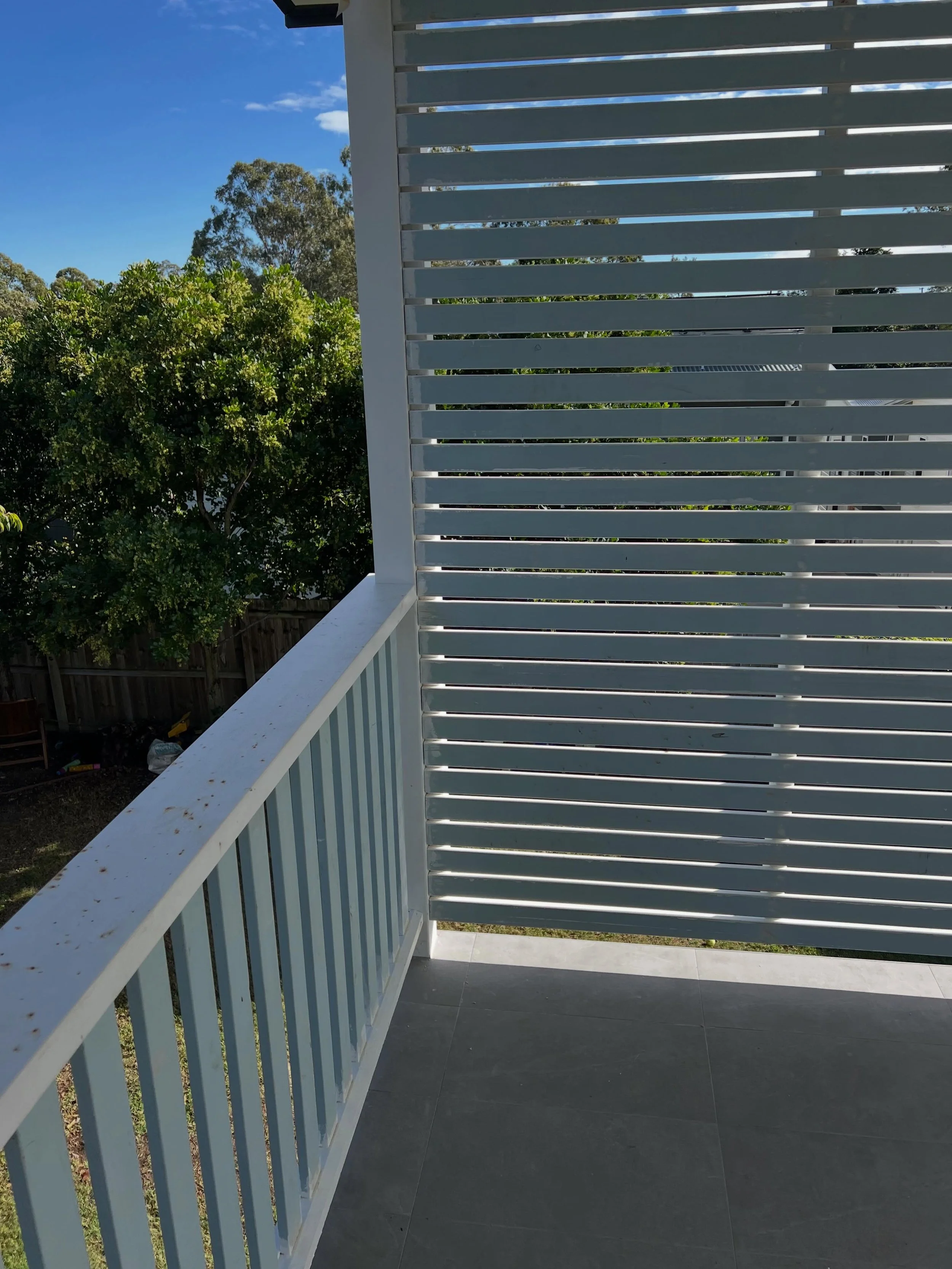 Before and after from a painting job last week. Some detailed work on a deck. Also got to meet and cuddle the clients very lovely cute little doggy. 

#painting #handymanservices #handymanbrisbane