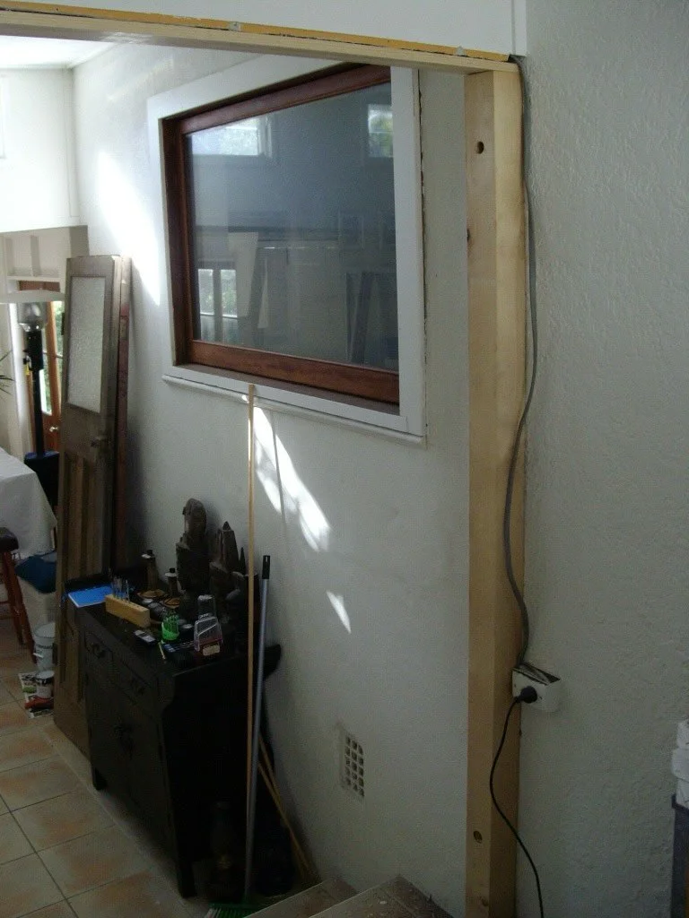 Back in our first house many years ago I built quite a few things. Kinda out of necessity and because I wanted to have a go at building something. Here are some photos of my double barn door.