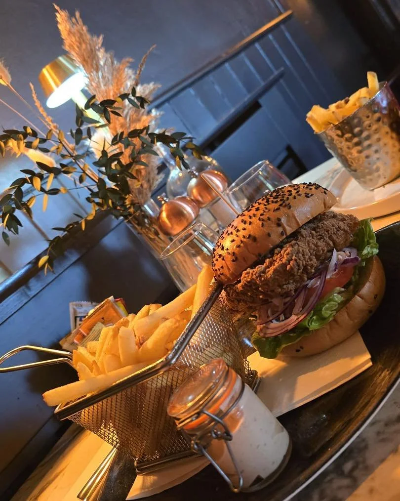 Join us at Vaughan&rsquo;s this June Bank Holiday for great food, great pints, live sport and a full weekend of music waiting for you 🙌🏻

Clare v Galway u20 All-Ireland Hurling Final live on our screens from 2pm

Music Sunday with Ciar&aacute;n Joh