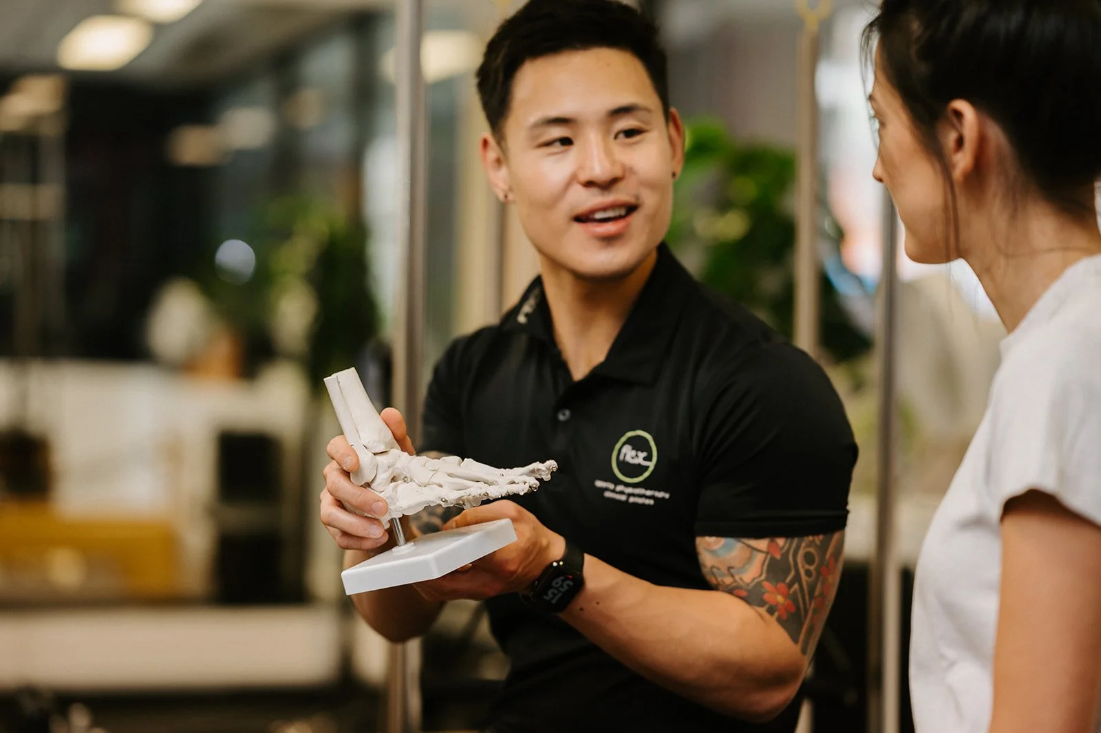 Senior physiotherapist Irwin Kim treating a patient in Melbourne