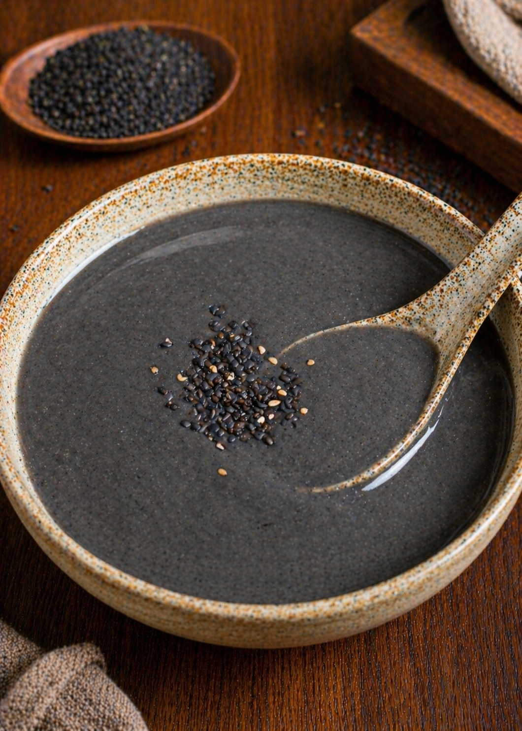 20. Black Sesame Soup (Hēizhīma Hú).png