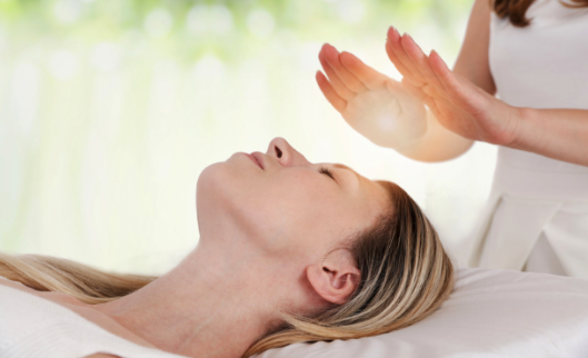 Reiki healing session