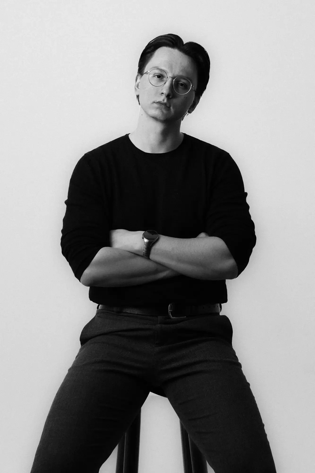 Robert Bodnar, freelance photographer and filmmaker in Graz, standing in a professional studio setting – BDNR Agency