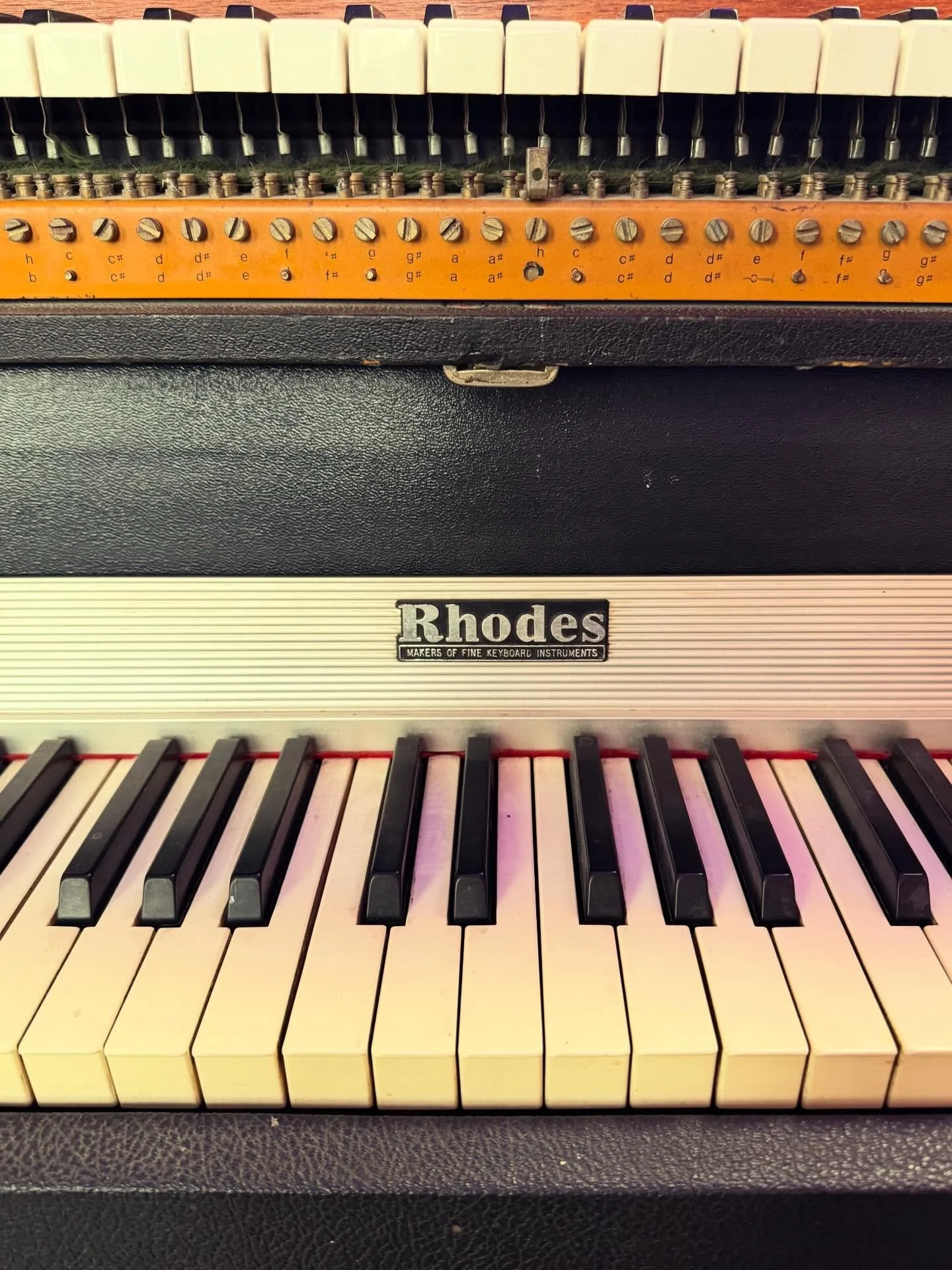 Playing some classic Rhodes tunes and exploring new ones local # 301 🔥🔥🔥