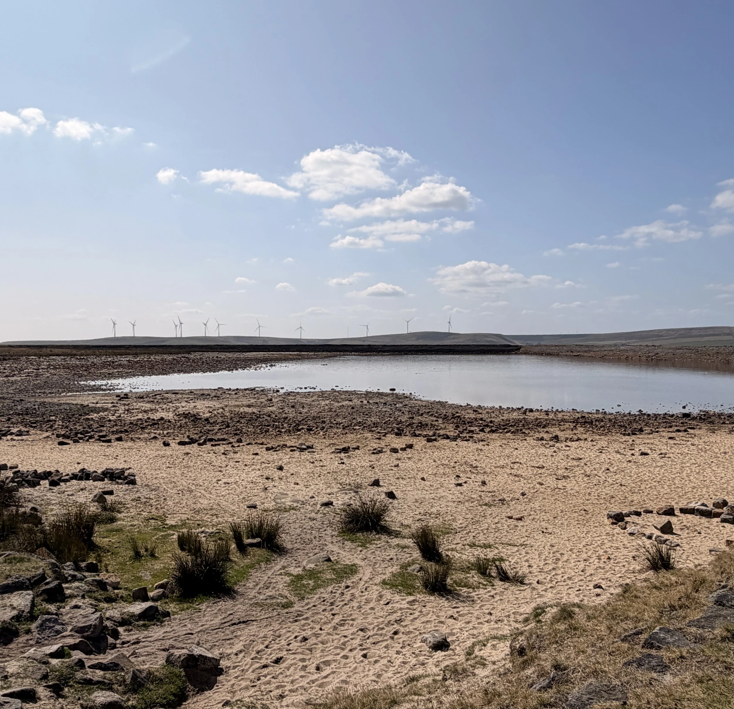Why is the water level at Gaddings Dam so low?