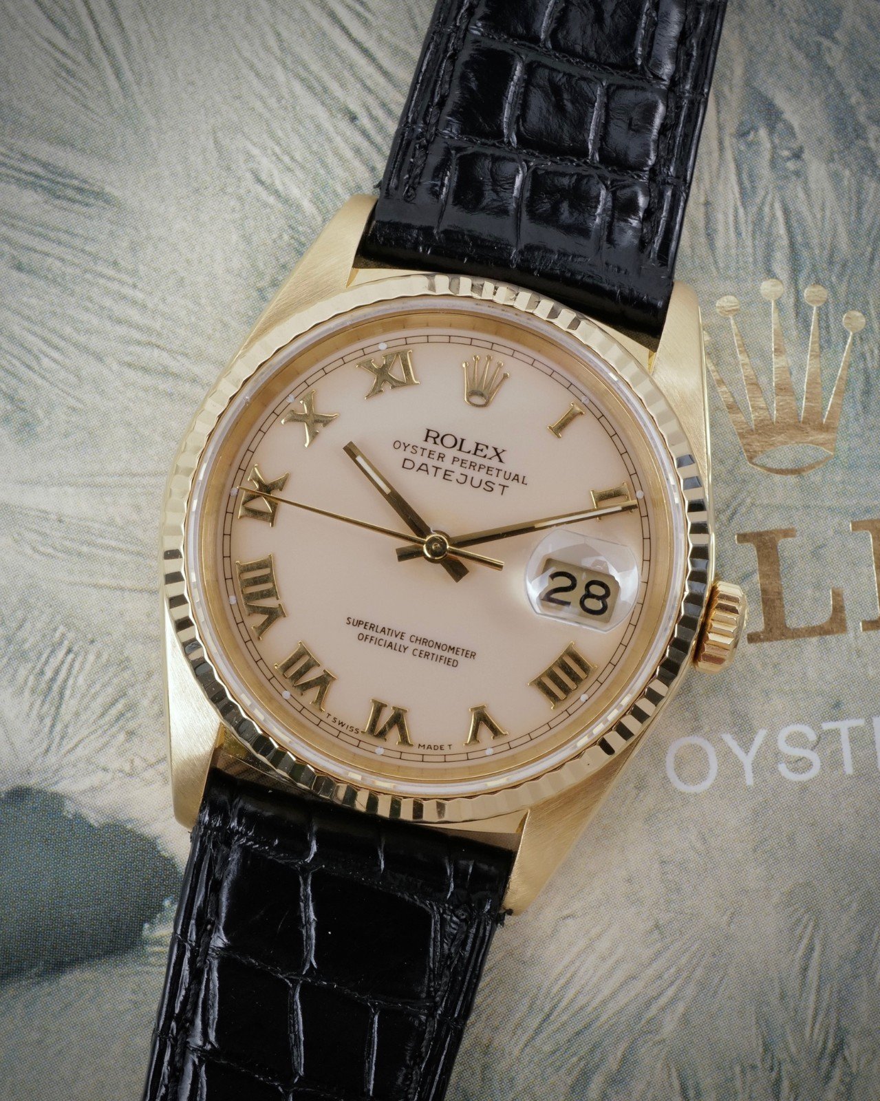 Rolex Datejust 16238 — White Ivory Roman Dial, 18k Yellow Gold Fluted Bezel