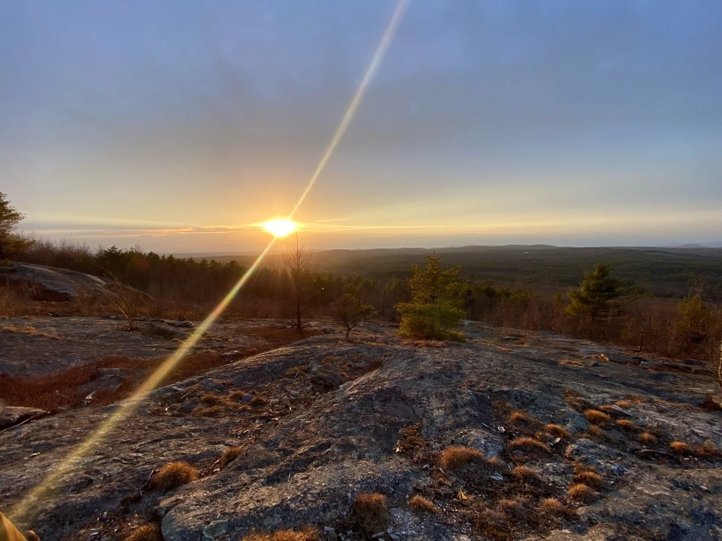 🌅 🥾 Sunset hike up Blue Job Mountain - photos don&rsquo;t do justice to the incredible colors that Mother Nature displayed that evening.

thanks to @your.maine.guide for experiencing it with me.

Would you join in on a sunset hike?

#rootinginnatur