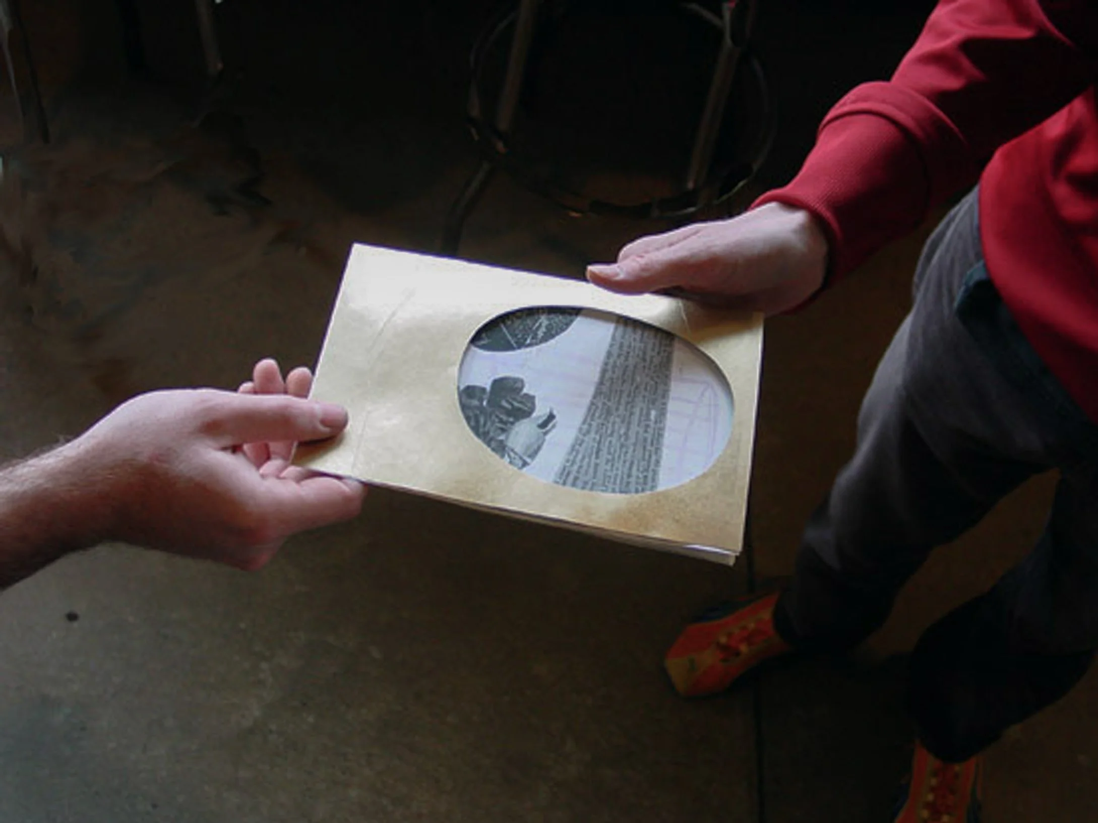 POWWOW
Edition of 200 Pamphlets
2003