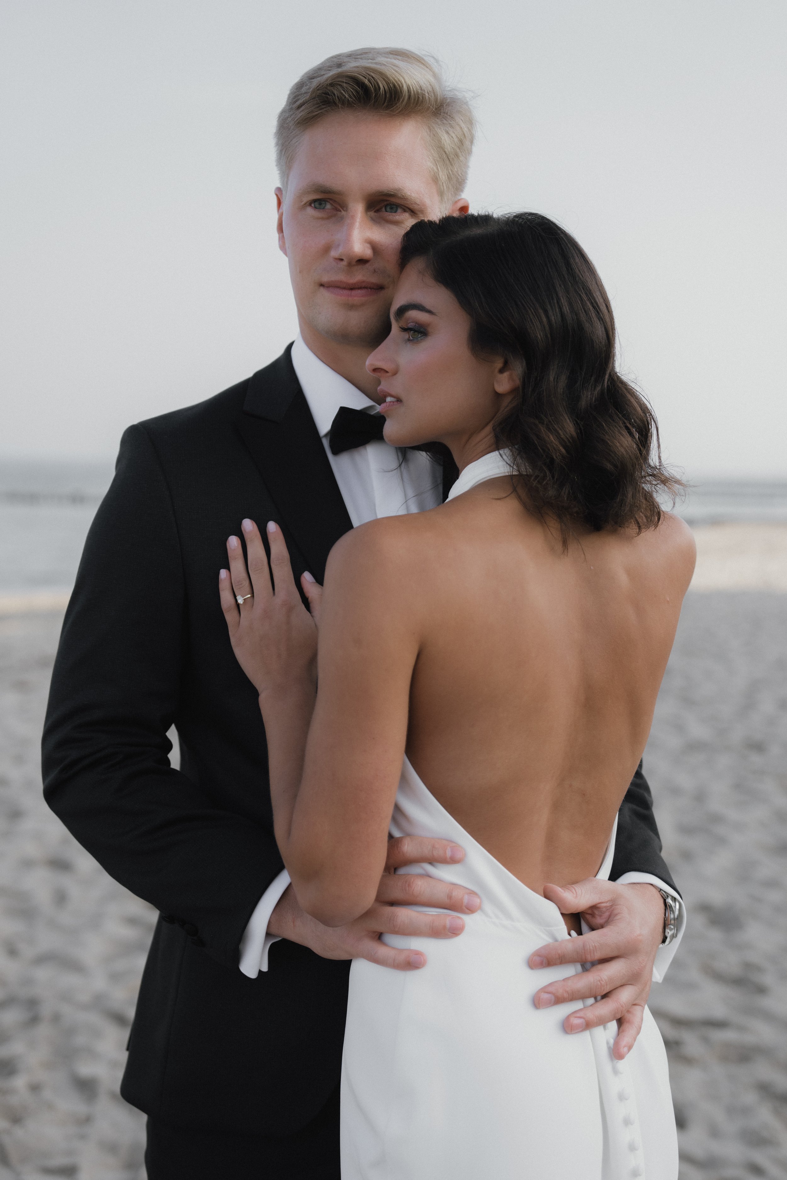 Editorial Hochzeitsfotografie am Strand von Charleen Kolz