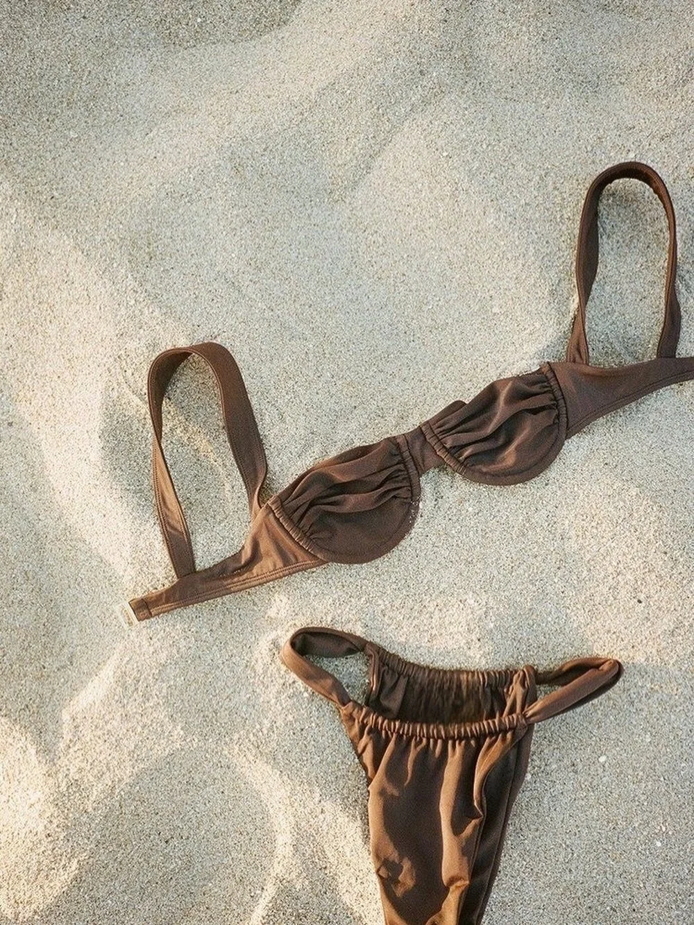 Let&rsquo;s chat sunburn + spray tans&hellip; 

A spray tan only develops on the outermost layer of your skin. When you&rsquo;ve been sunburned, that damaged skin is already preparing to shed and repair itself. As your body heals, those burned areas 
