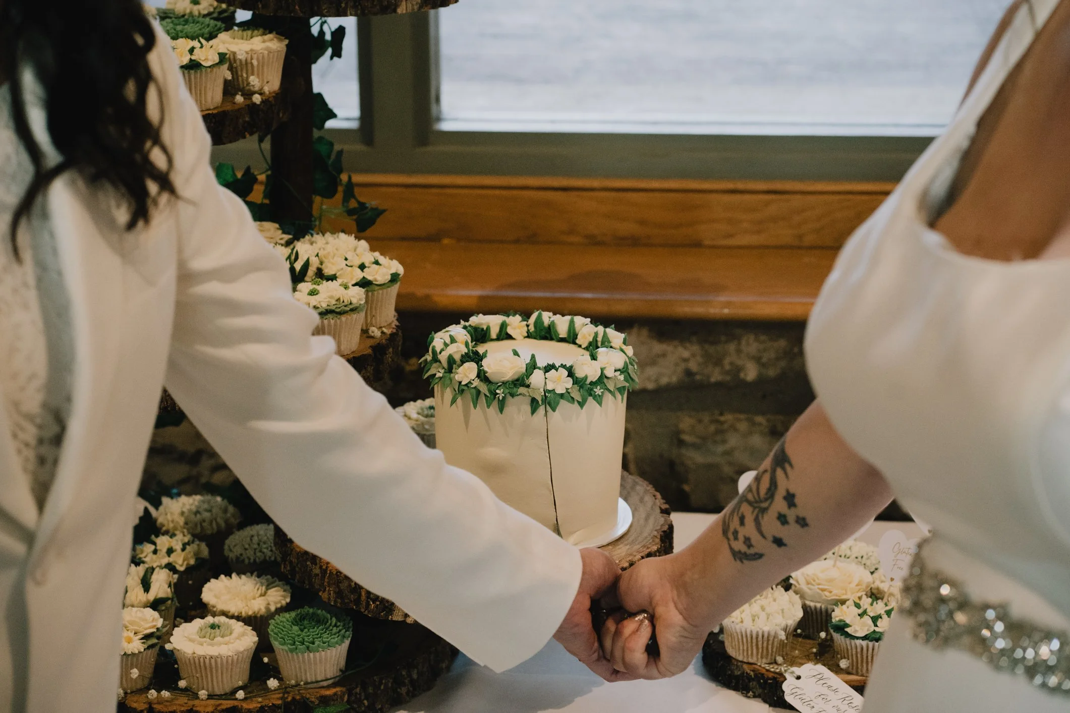 Melanie-Lucille (Folly Farm Wedding Photography)-(Bristo)l-(Greenhill Wedding Photography)-140625-391 - Copy.jpg