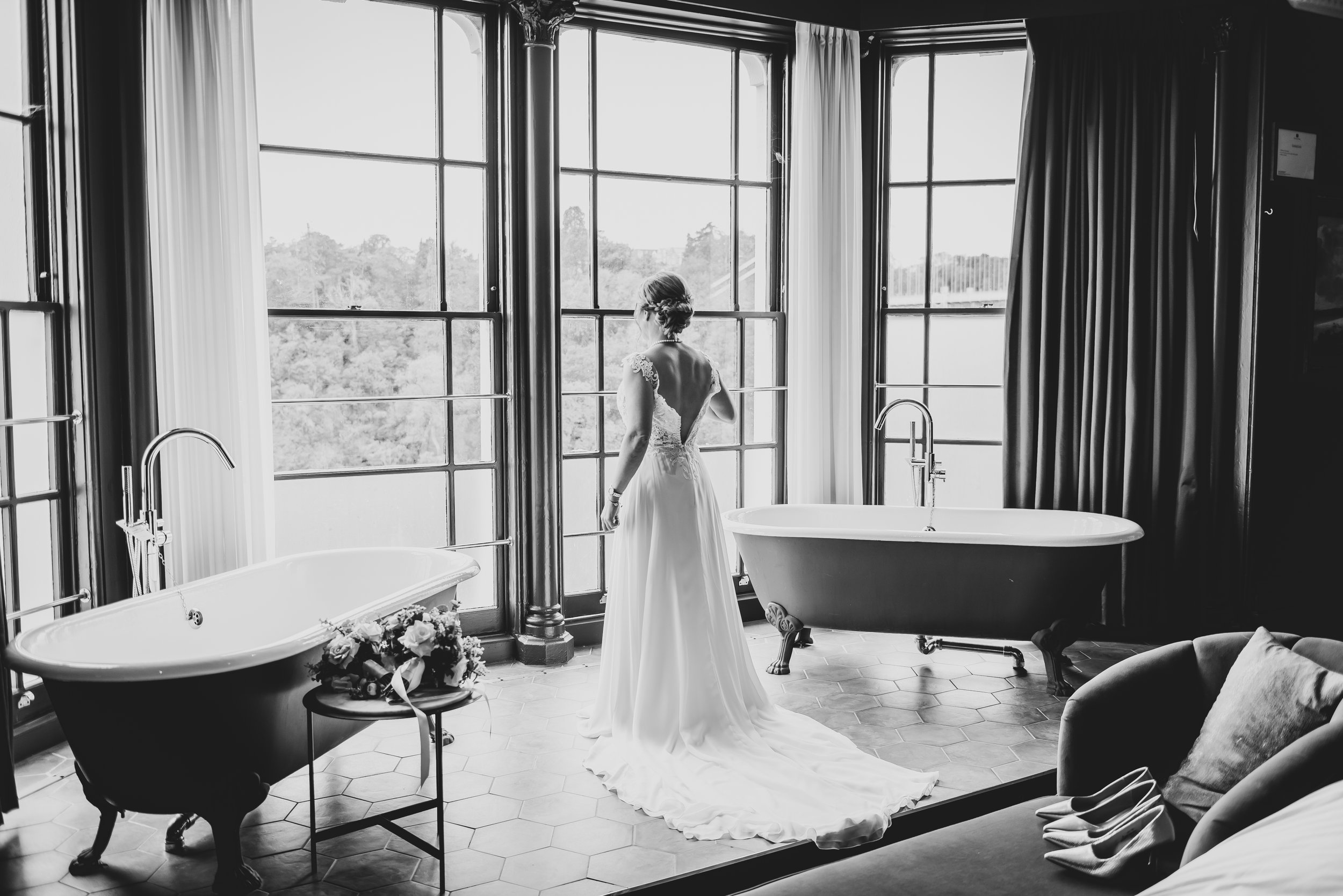 Capturing Love: Mastering Posing and Portraits for Your Wedding Day