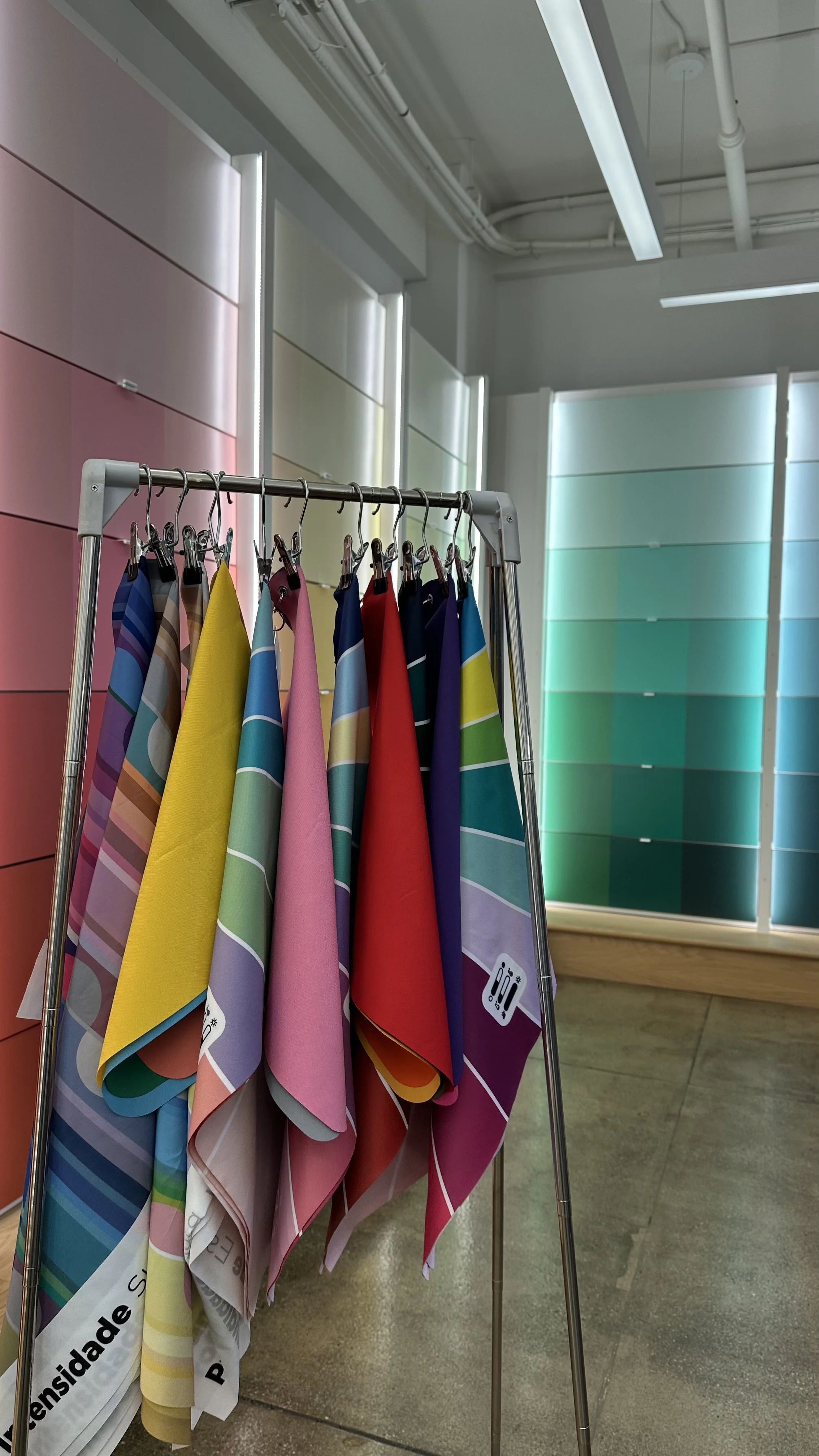 Online Color Analysis