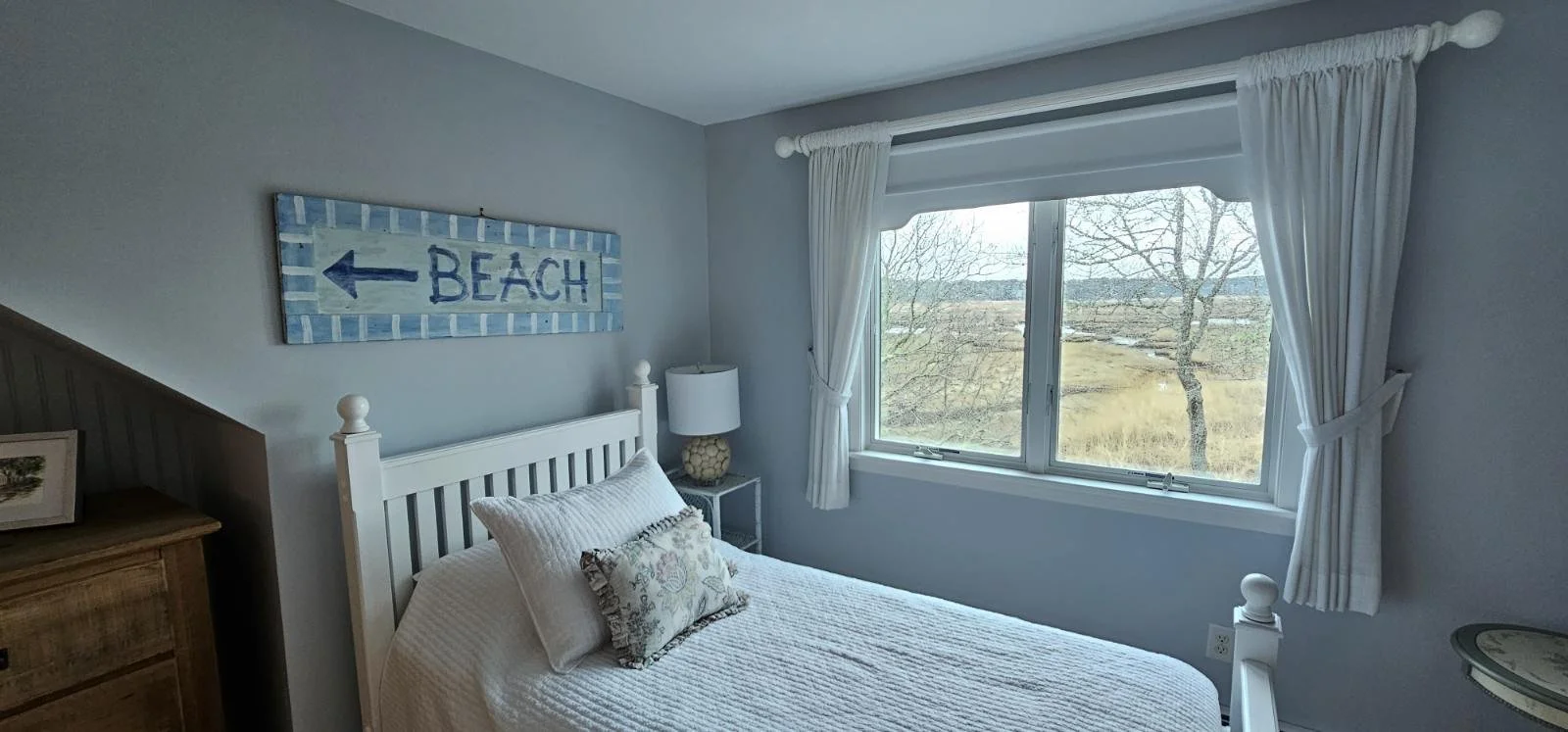 Second Floor - Queen / Twin with Trundle