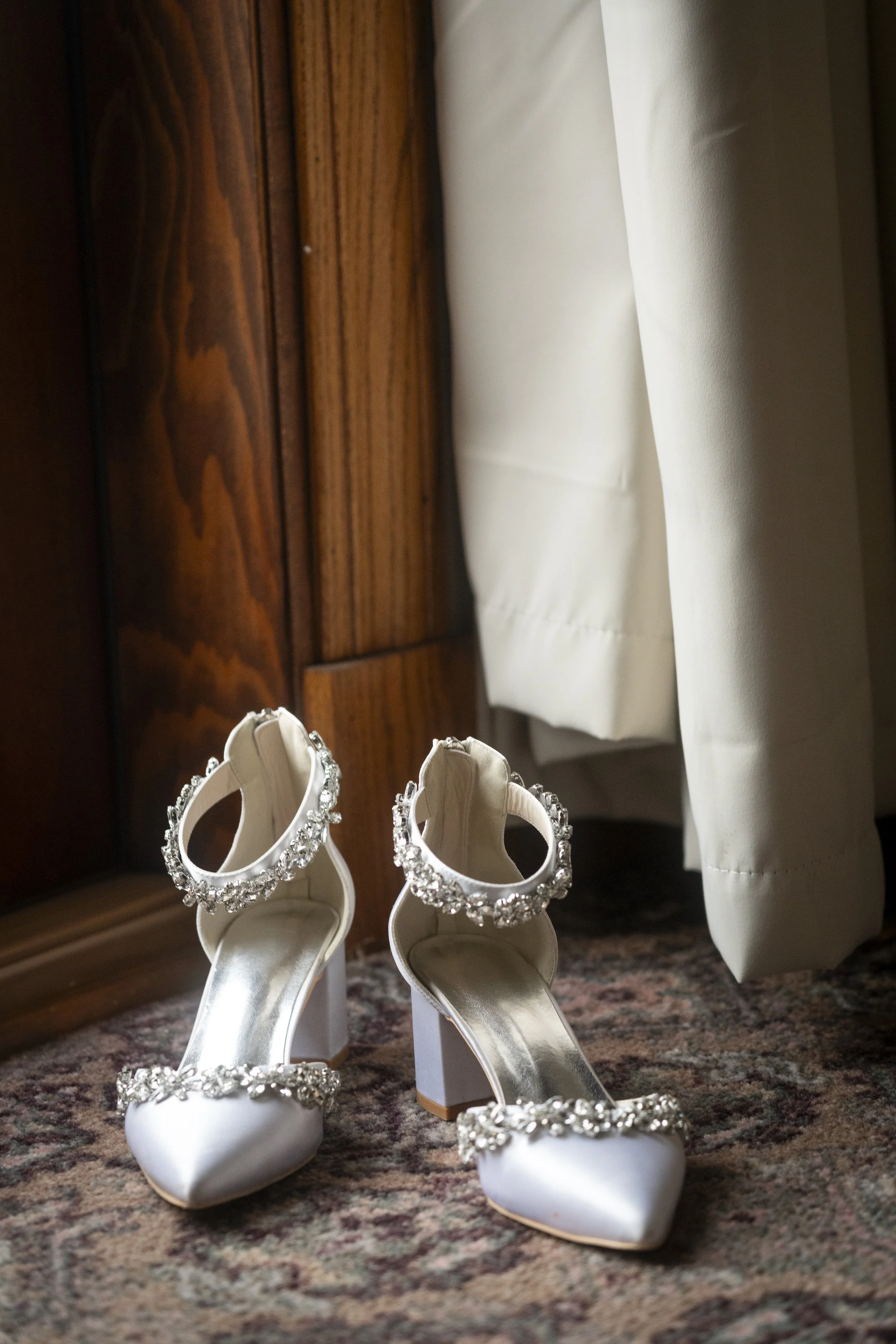 Emily & Frank Wedding-Sneak Peek-5758.jpg