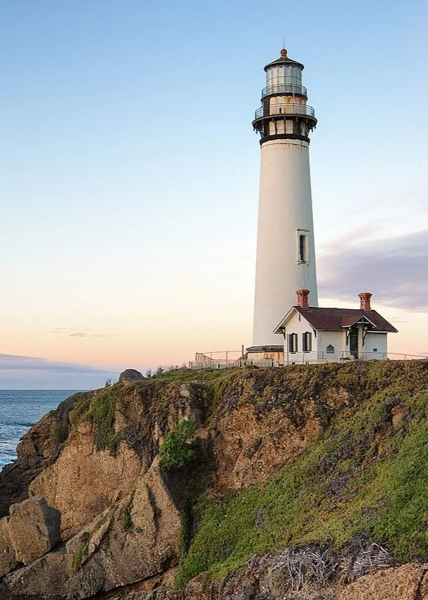 Pigeon_Point_Lighthouse_(2016).jpg