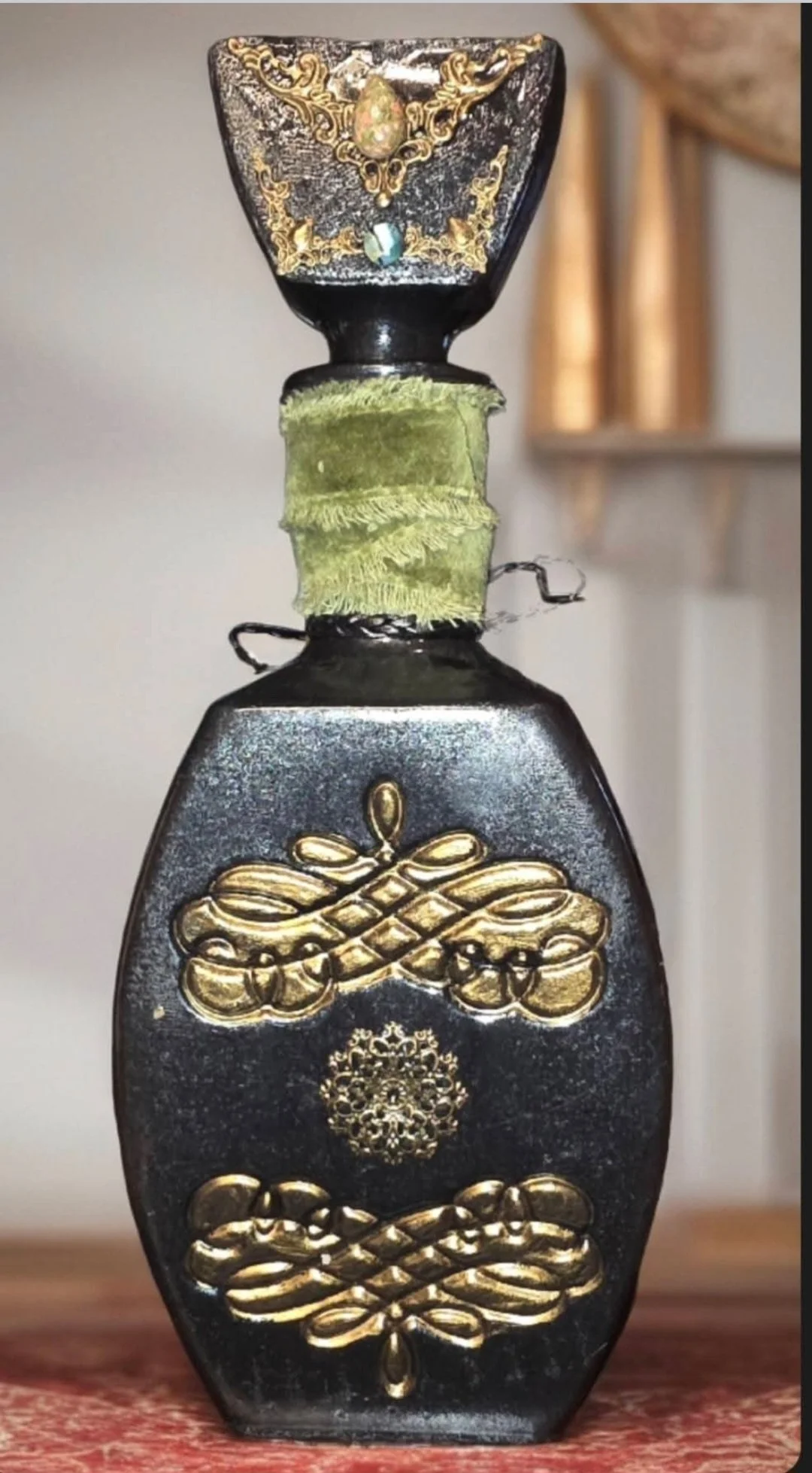 Lilith bottle back.jpg