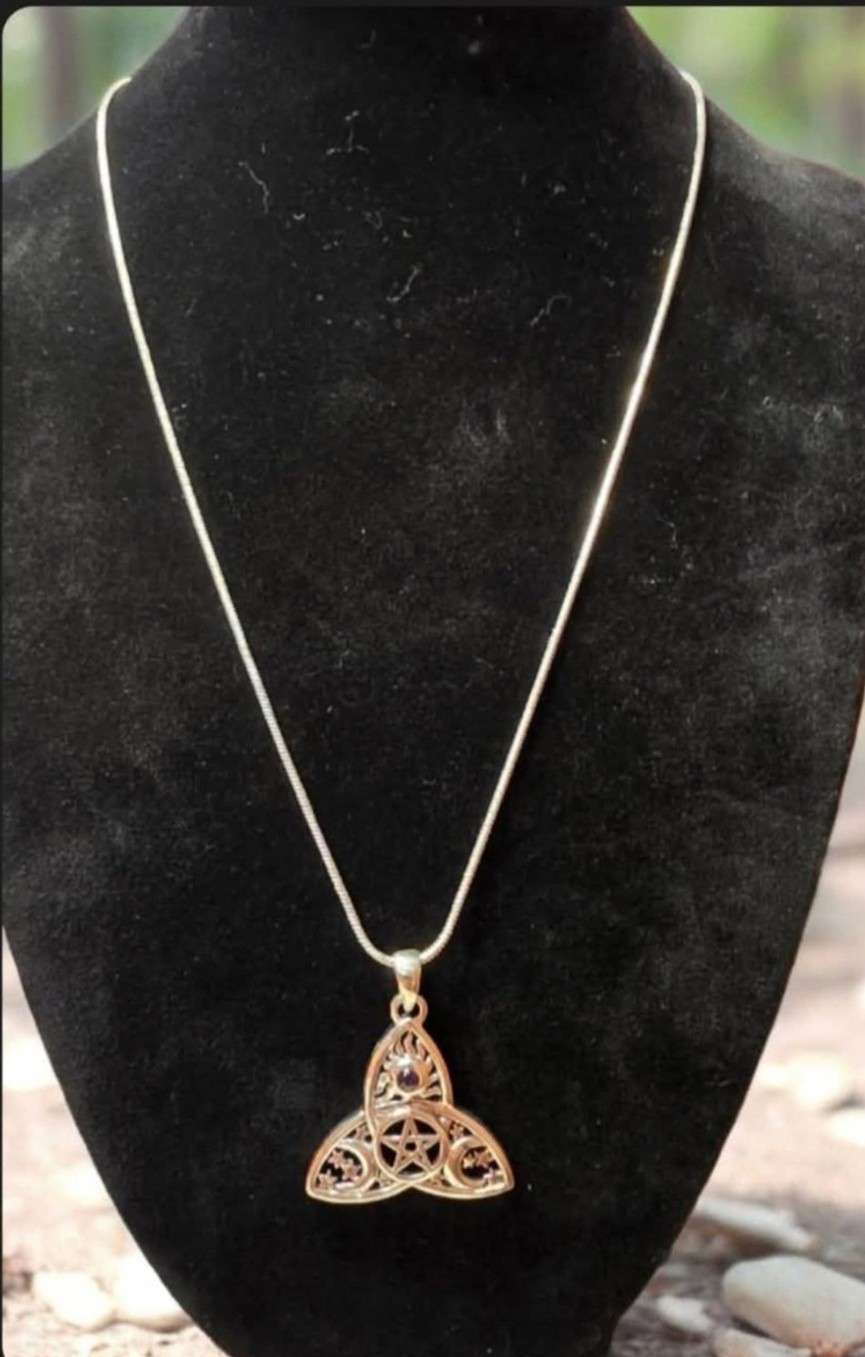 full triquetra necklace.jpg