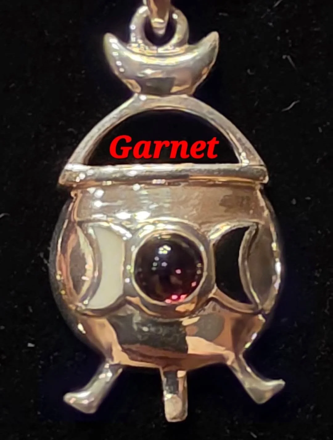garnet cauldron.jpg
