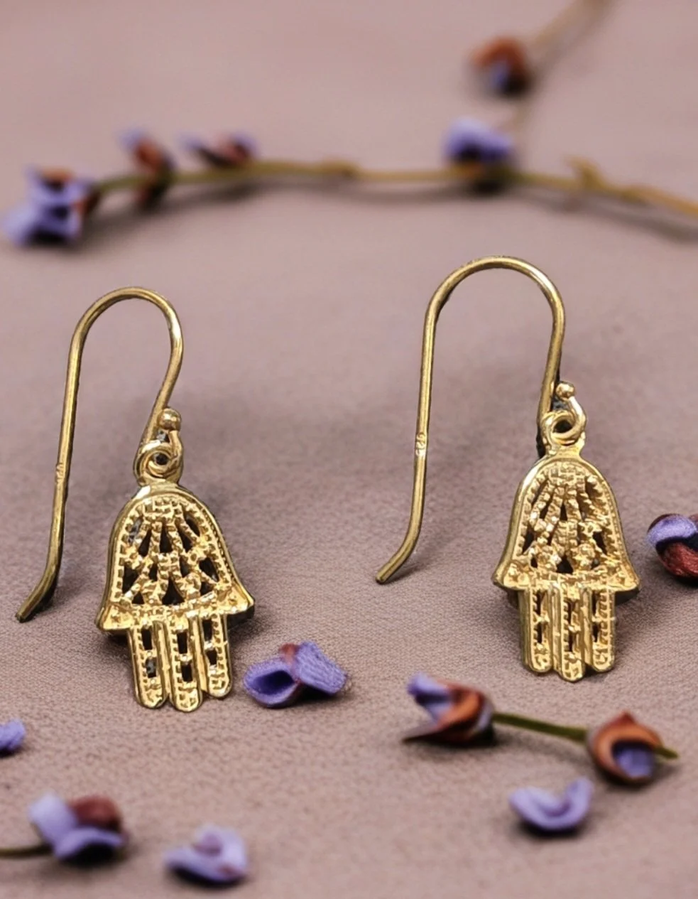 gold hamsa eariing.jpg