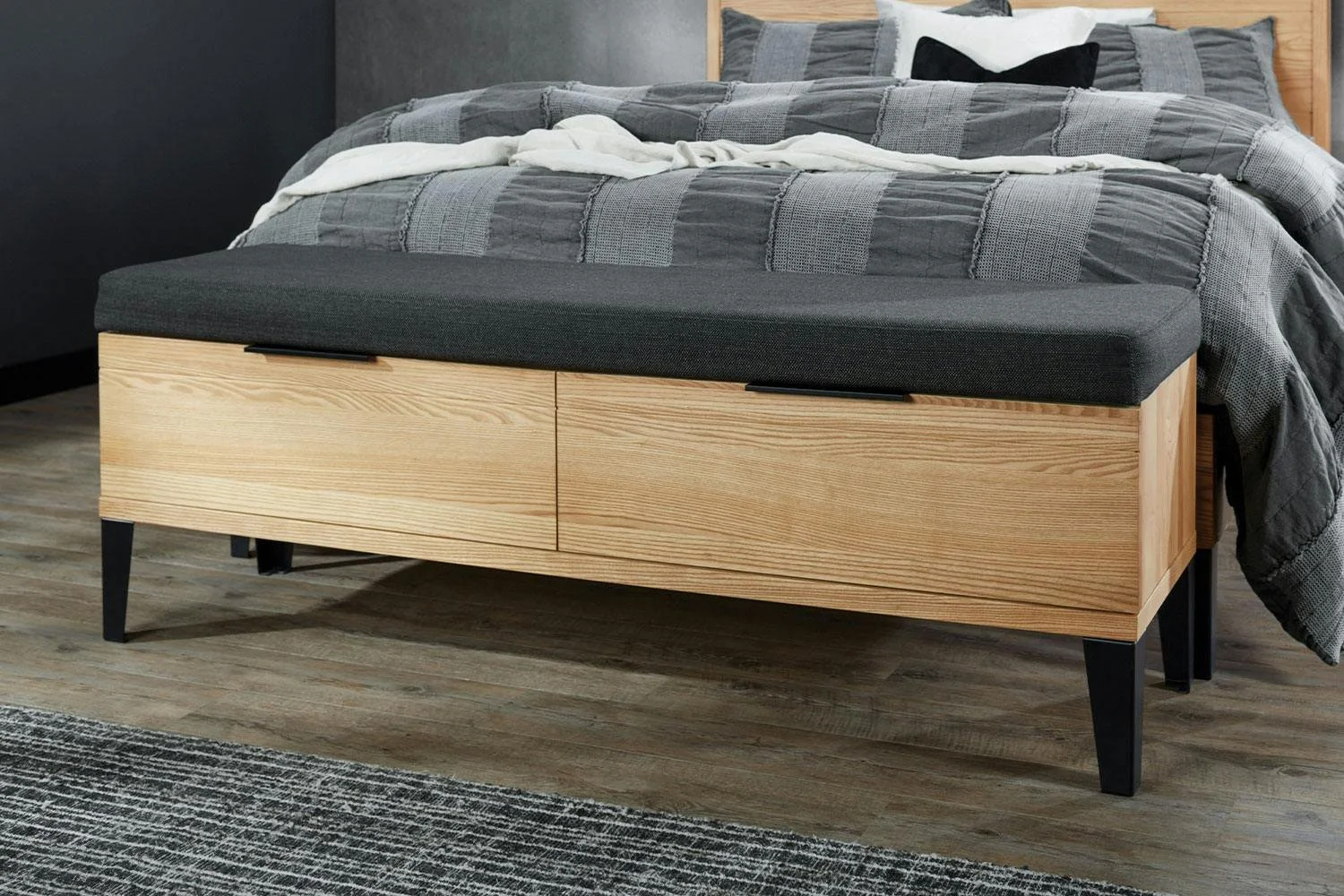 Woodpecker Furniture Huntsbury ottoman