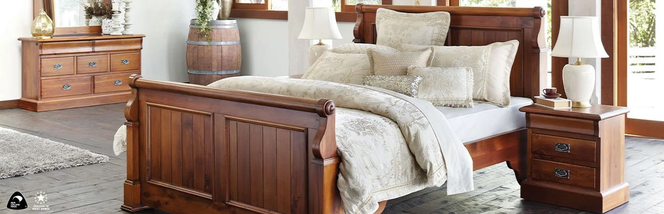 Woodpecker Furniture Clevedon Bed