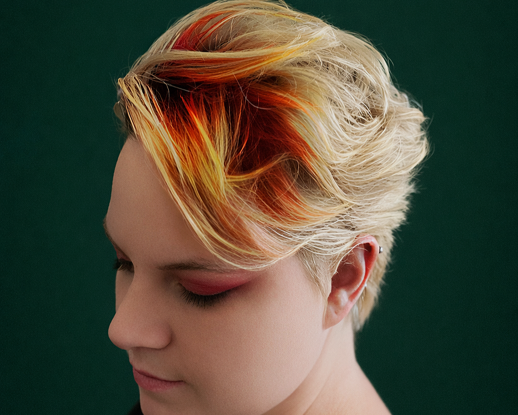 Women's Hair Cut and Fashion Color