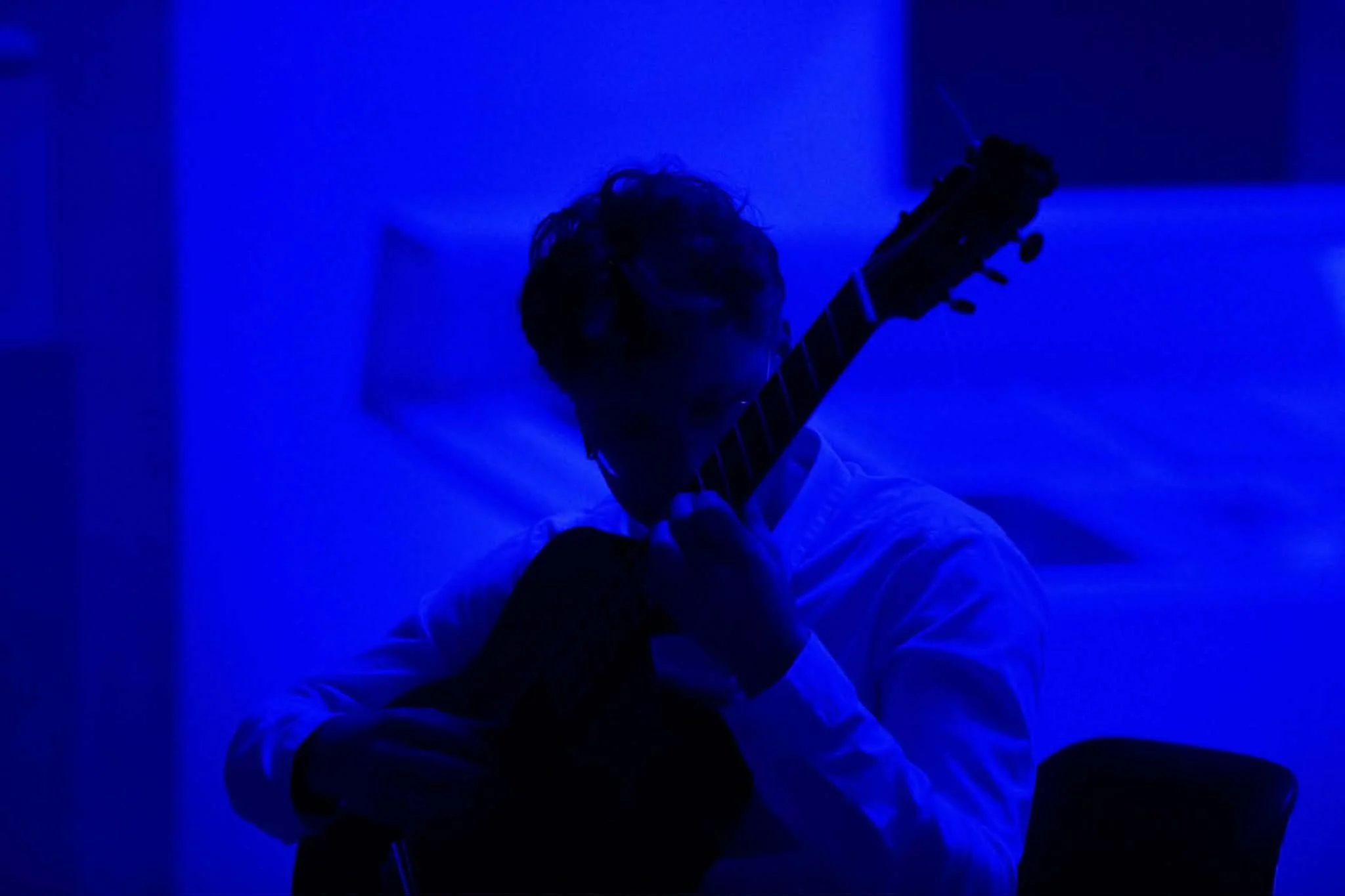 Leon playing in the dark