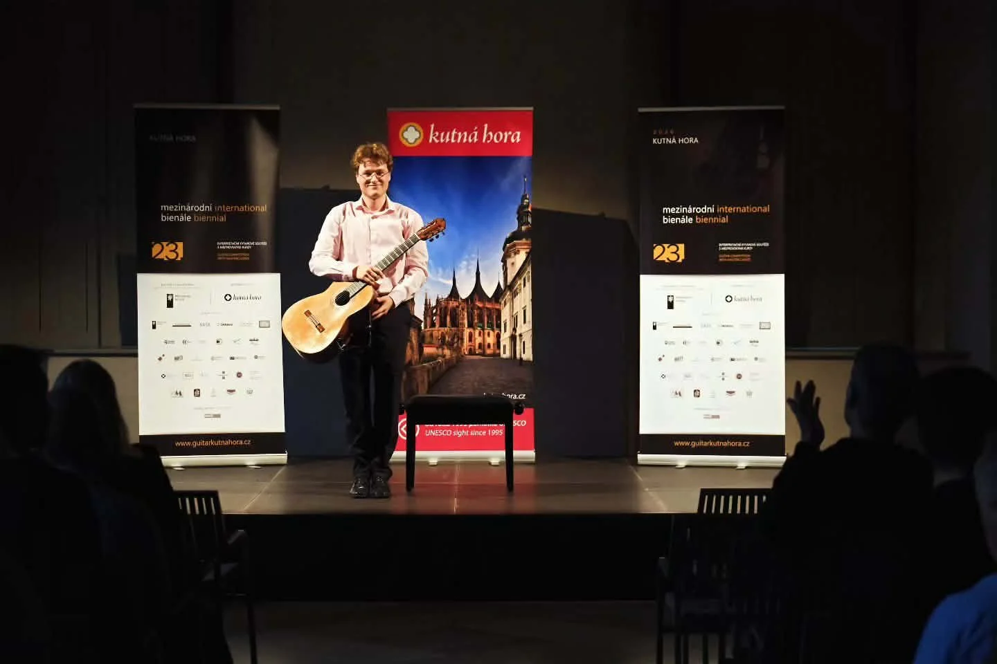 Leon standing on stage at Kutna Hora guitar festival