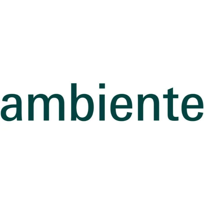 Das Wort 'ambiente' in großer Schrift auf weißem Hintergrund.