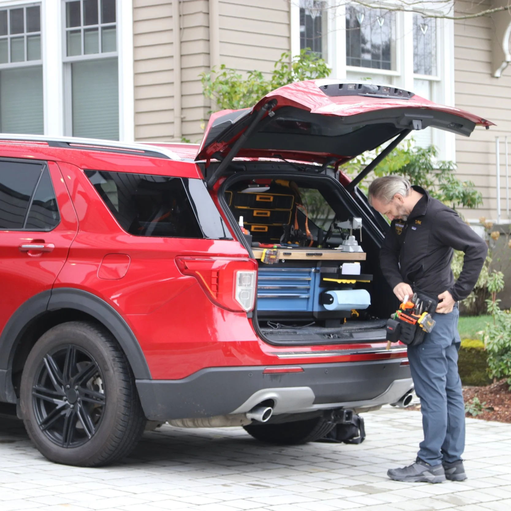 experienced queen anne handyman door repair