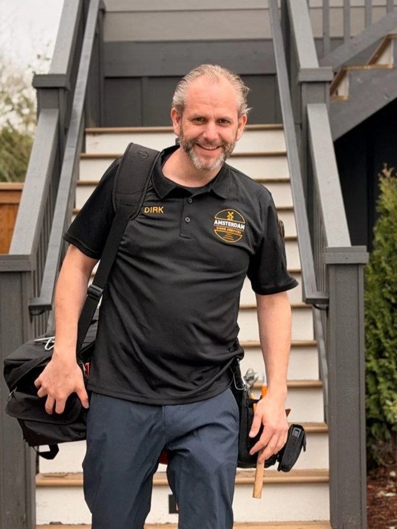 experienced handyman coming from succesful drywall and door repair