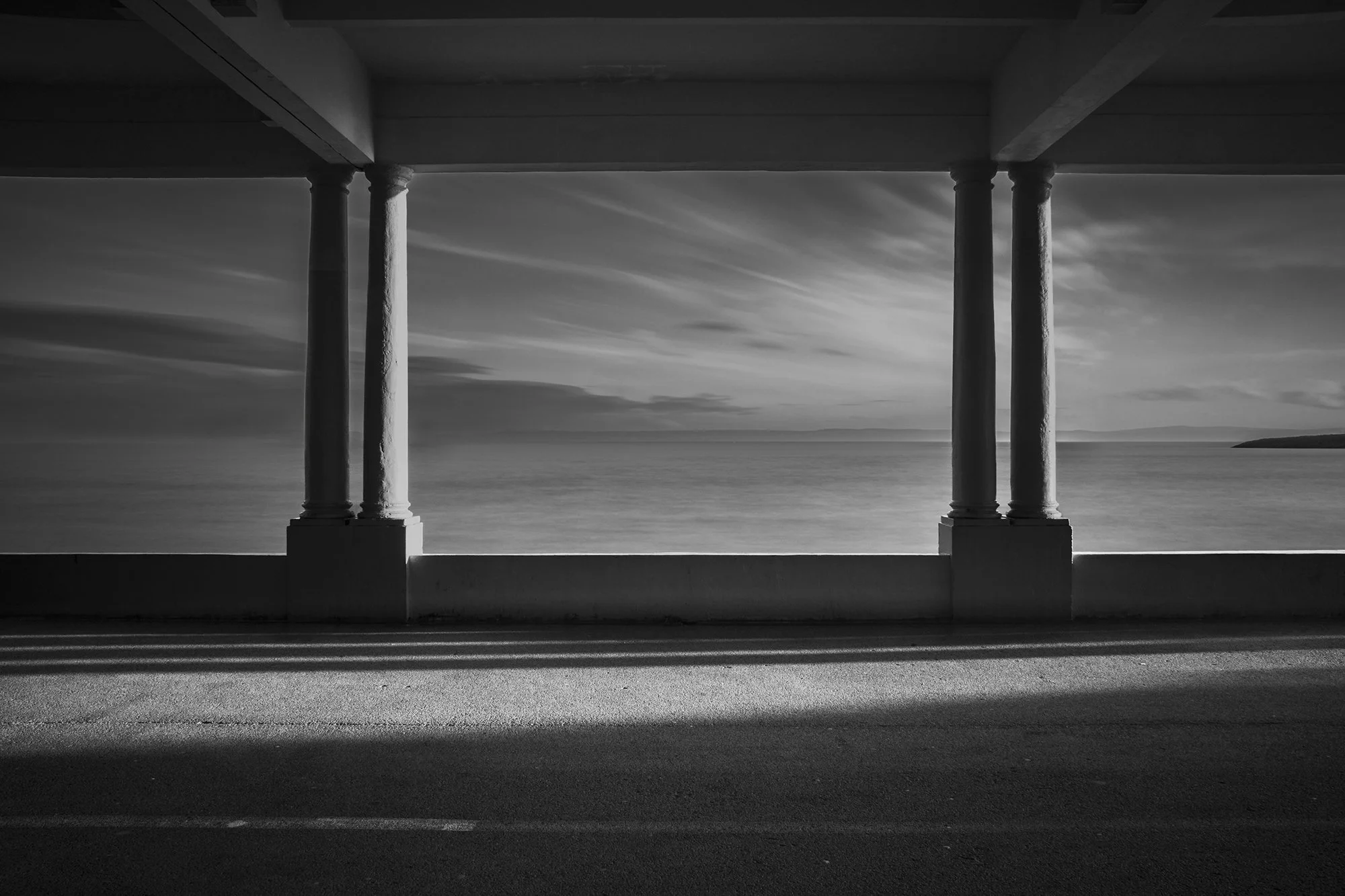 Colonade, Ynys Y Barri 