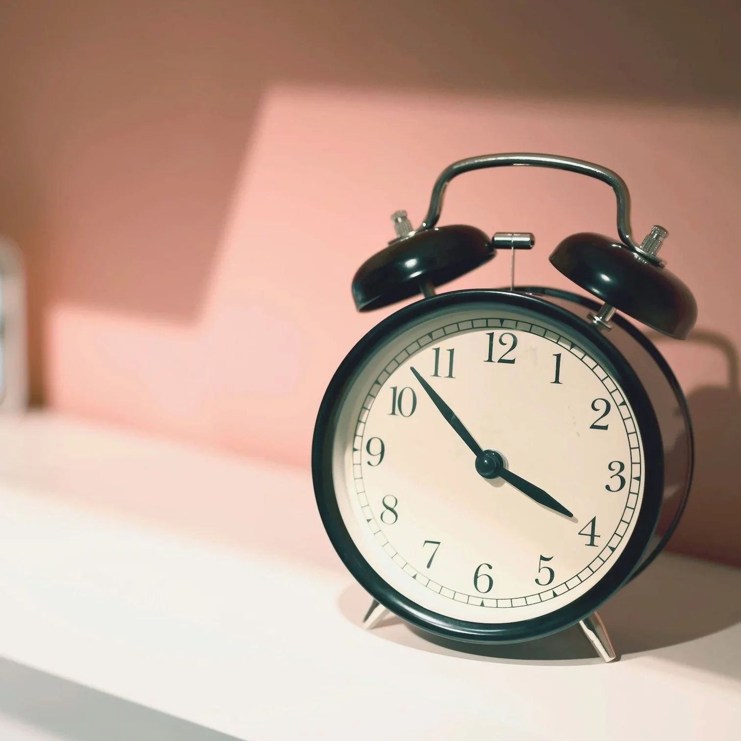 Why You Can’t Sleep Anymore: A Psychotherapist’s Guide to Menopause Sleep Disruption