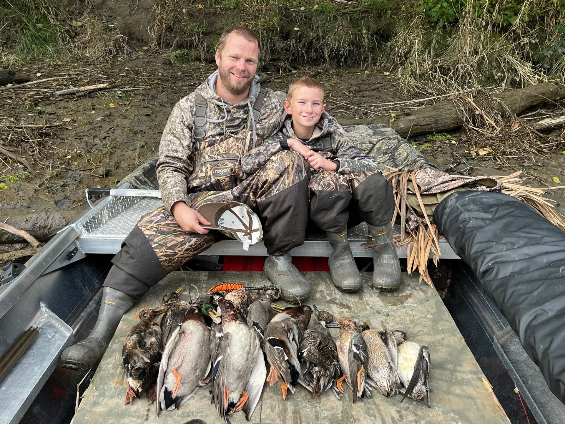 A great day of duck hunting on the Skagit River with a mixed bag.  If every guided duck hunting trip I eventually run could be like this, I'd be happy.  Guided duck hunting trips available now.
