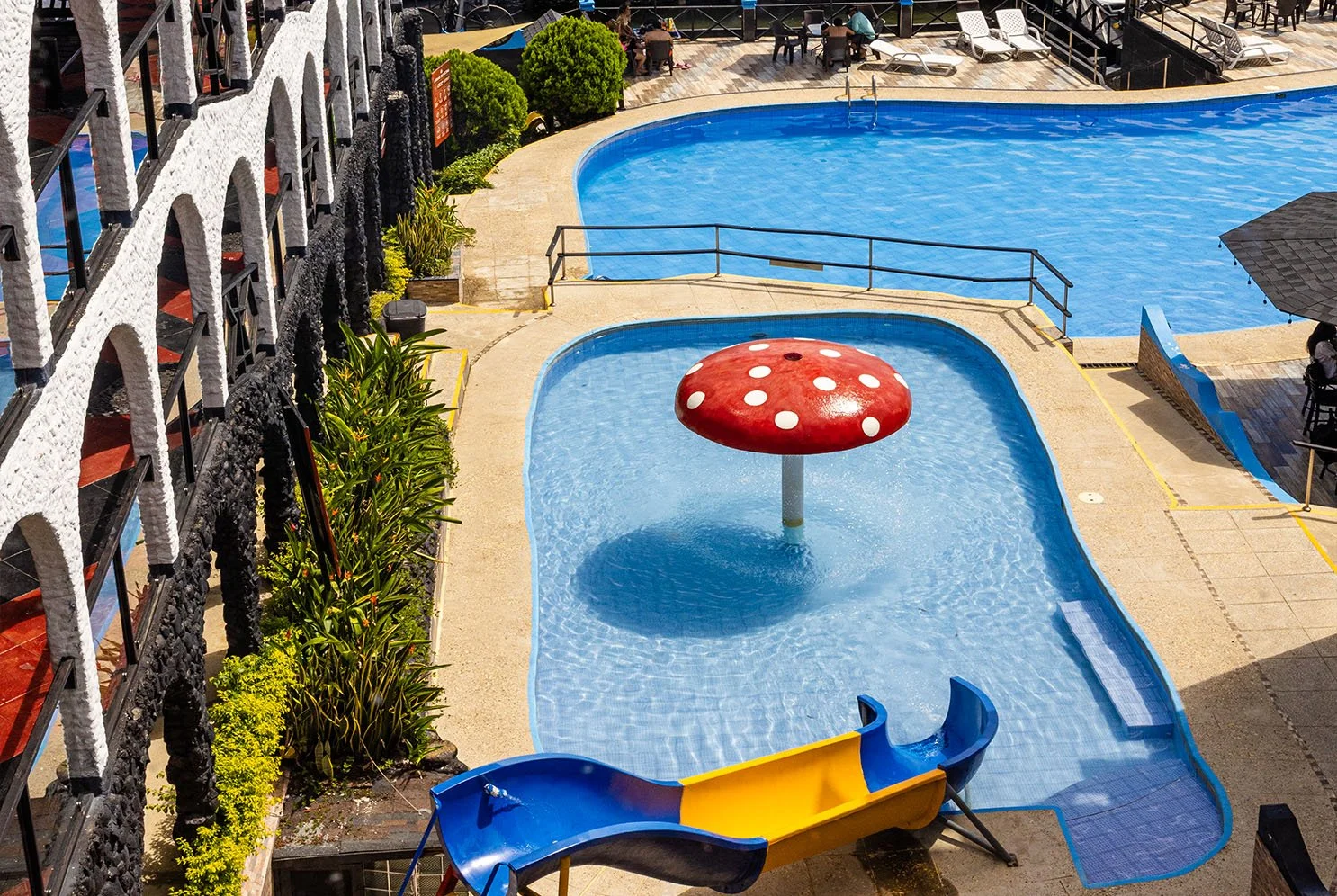 hotel mi paraiso-rio dulce-izabal-guatemala.jpg
