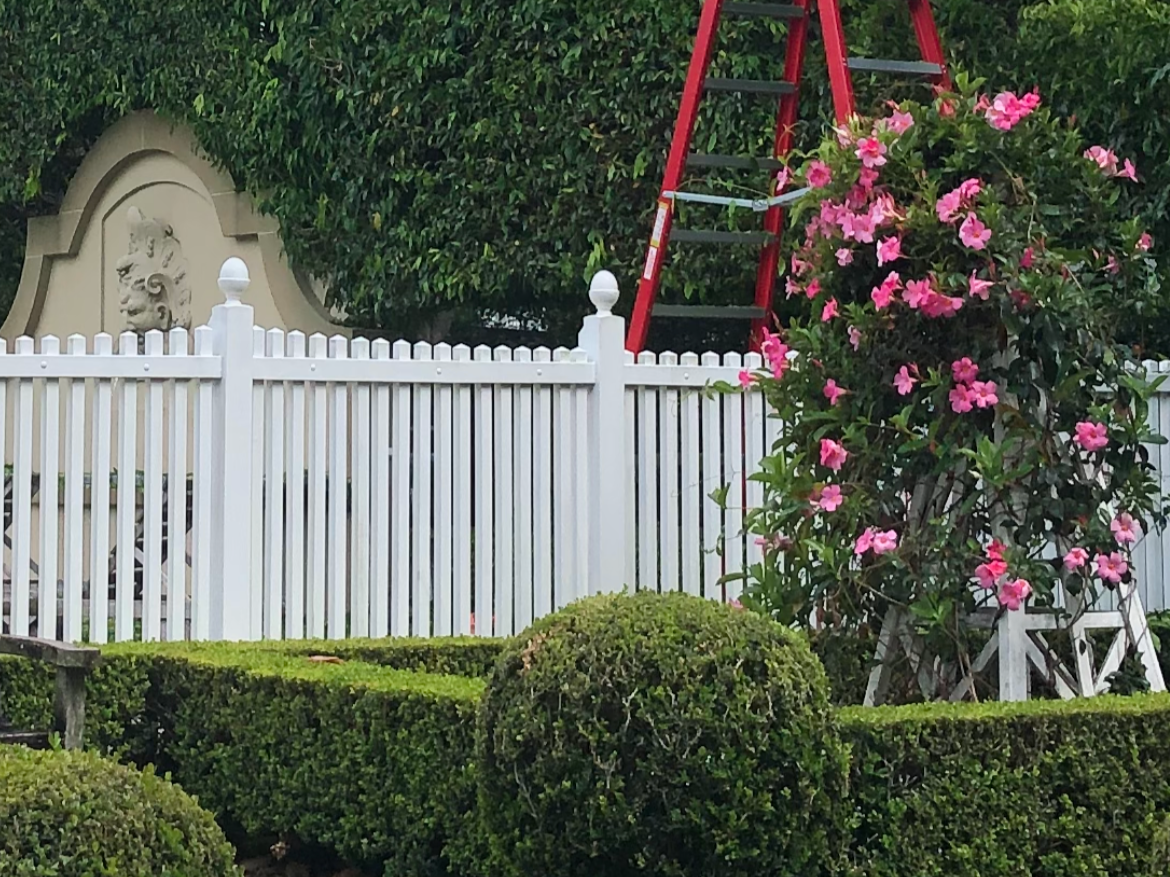 Landscape Consultation - Onsite consultation services for existing landscapes and landscape project planning. Plant selection, hardscapes, layout, growing mediums, weed suppression media, turf choices. 