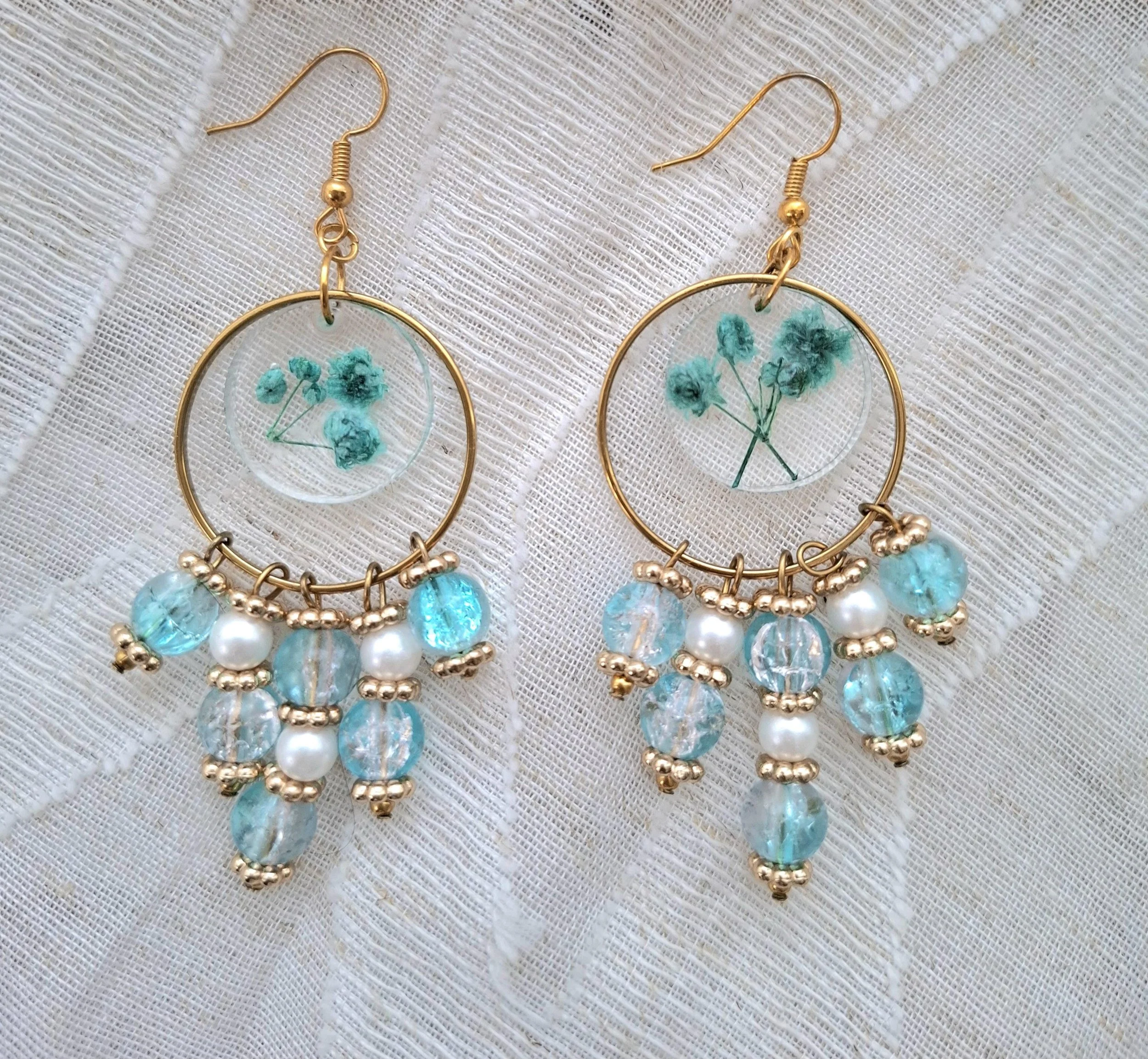 ✨ Boucles d’Oreilles Fleurs Séchées & Perles Turquoises ✨