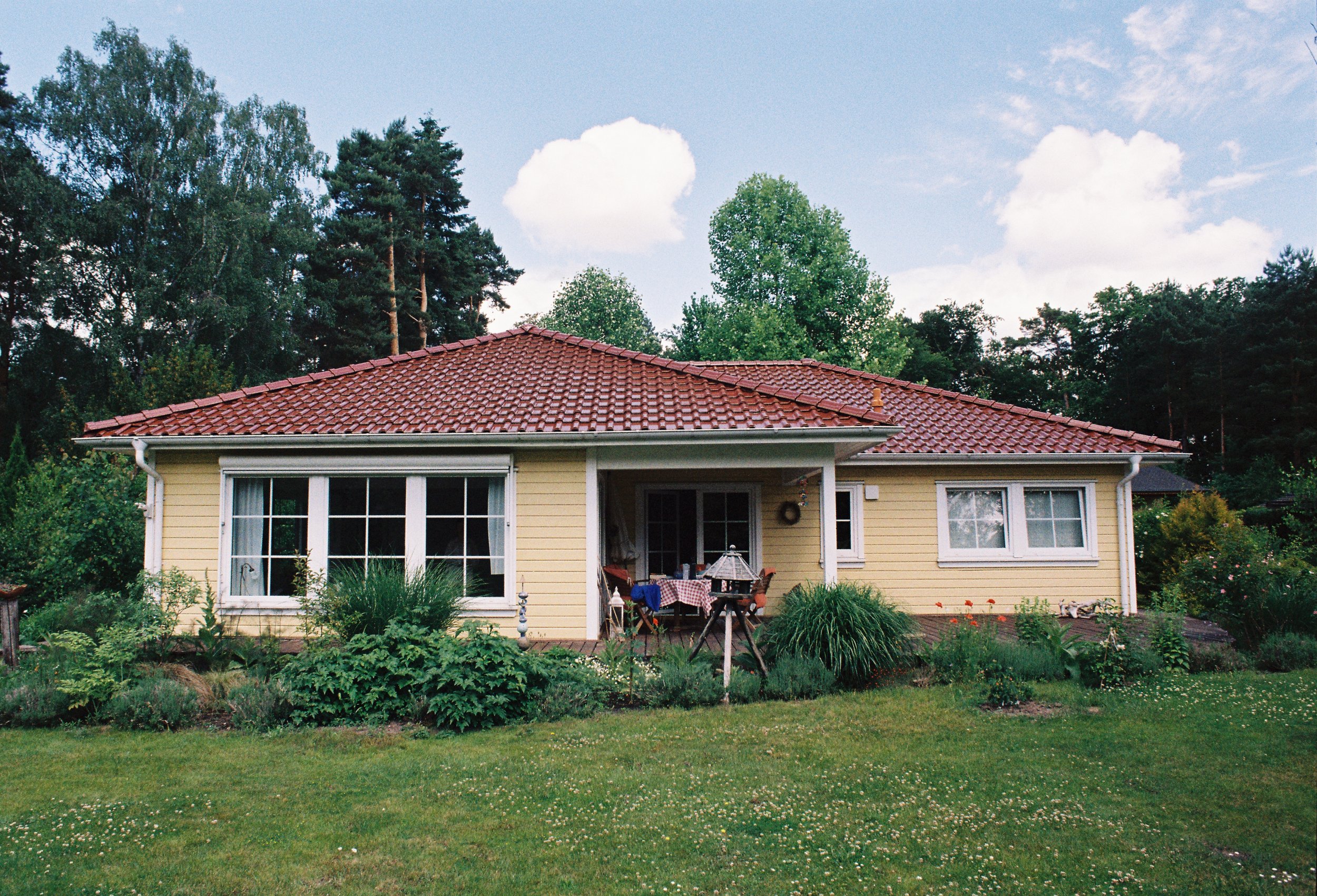 R1-05048-020A.jpg