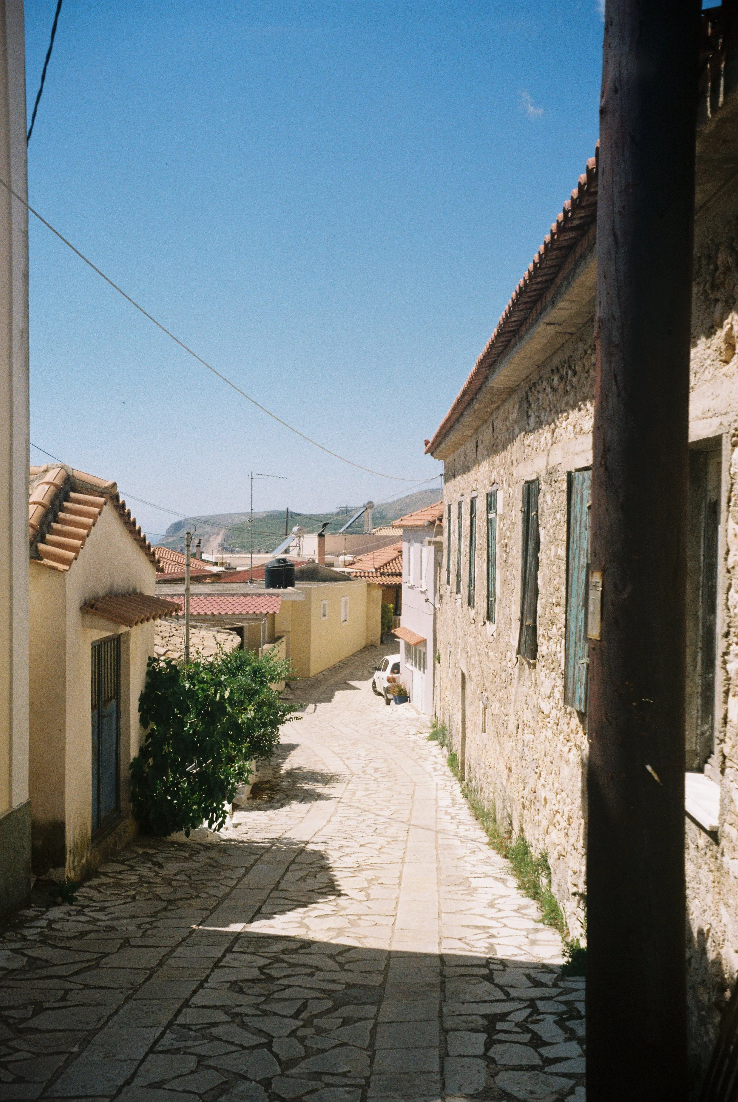 R1-09542-033A.jpg