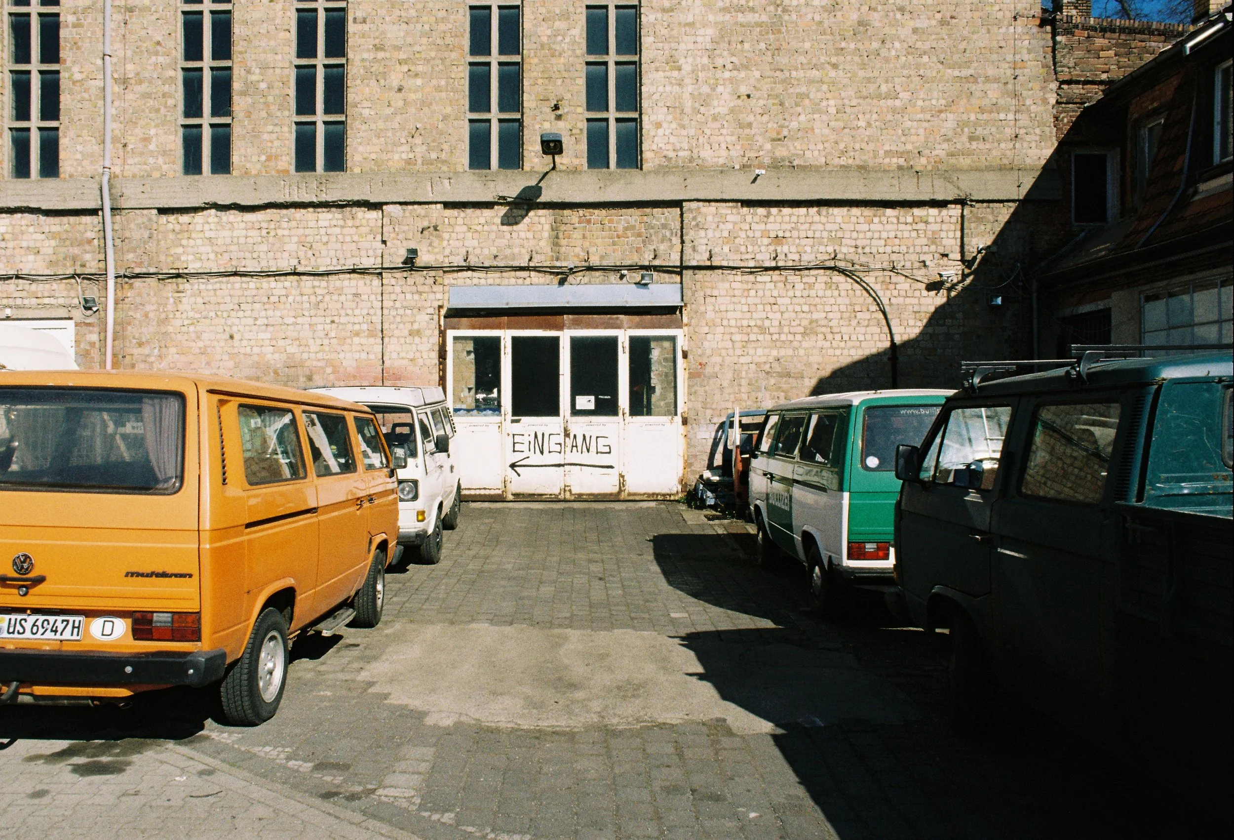 R1-03526-0024.jpg