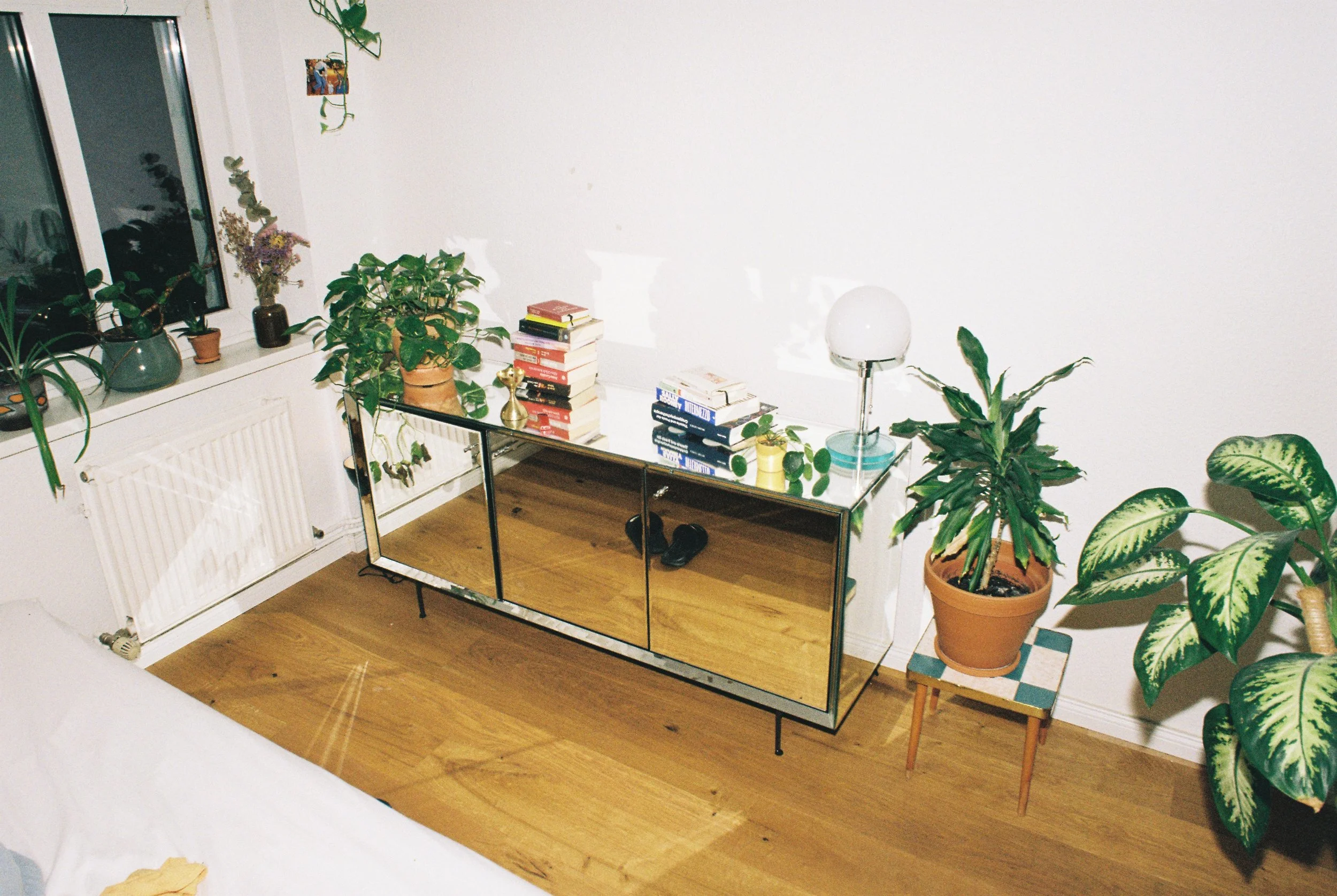 R1-05545-030A.jpg