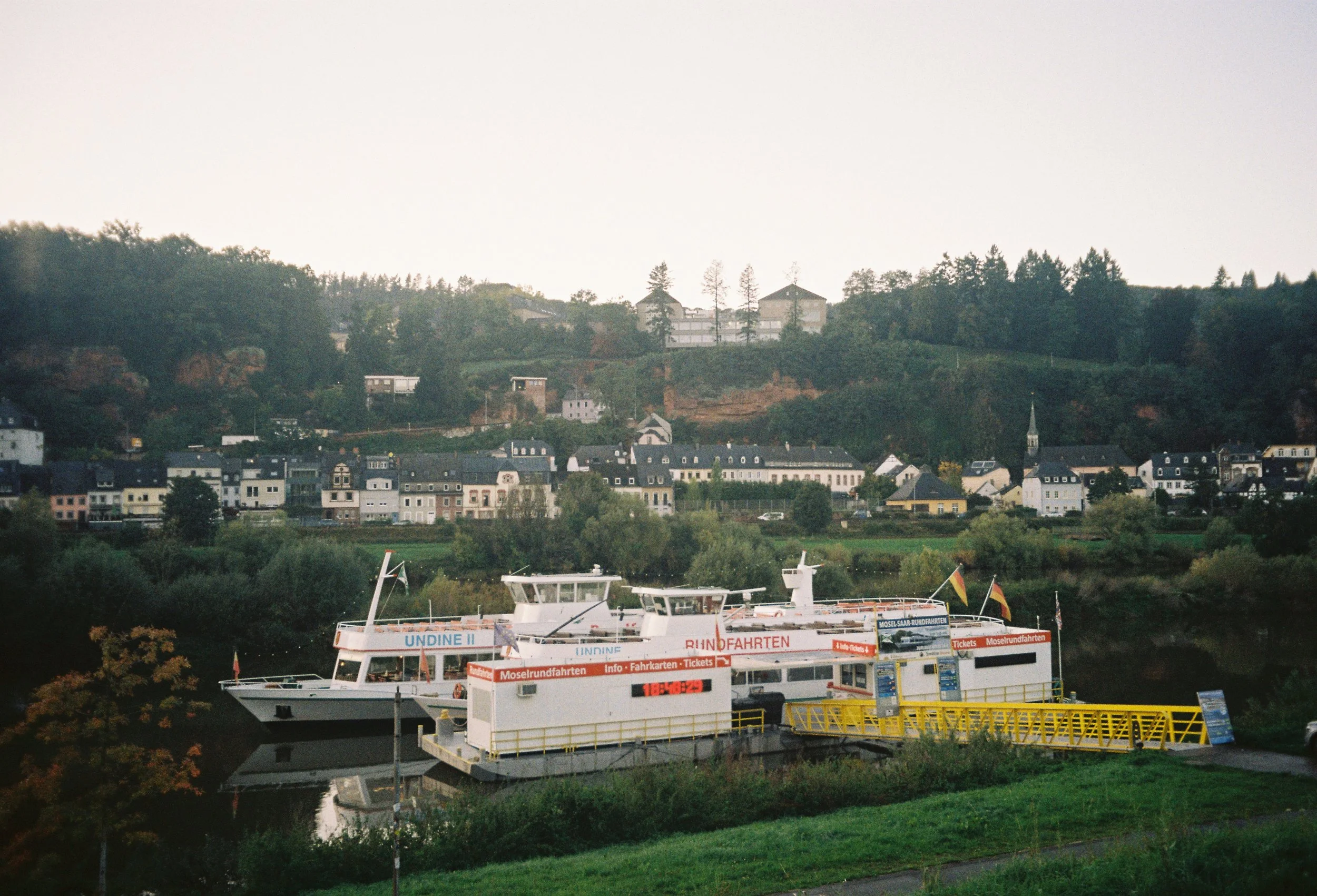 R1-02313-005A.jpg