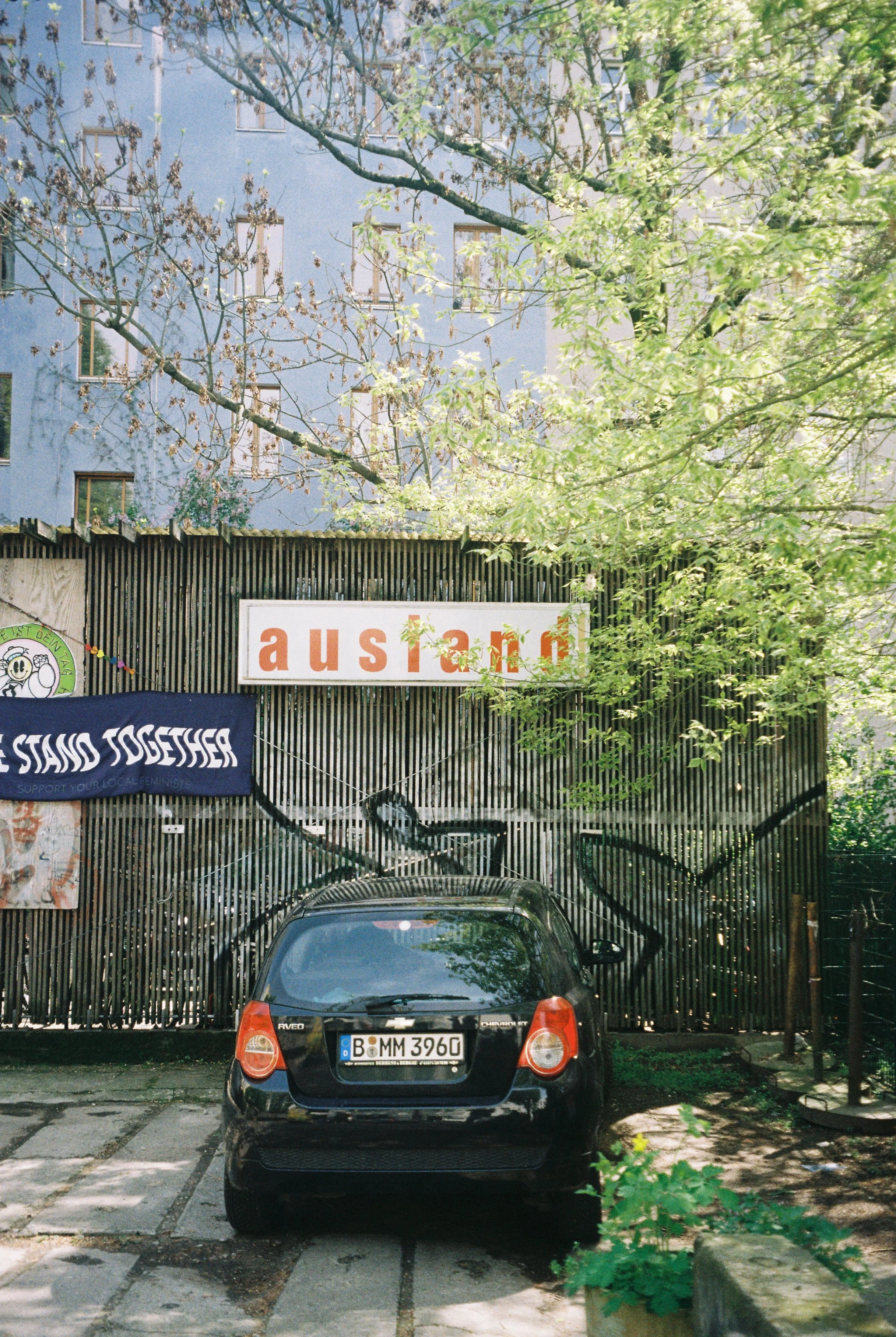 R1-05730-031A.jpg