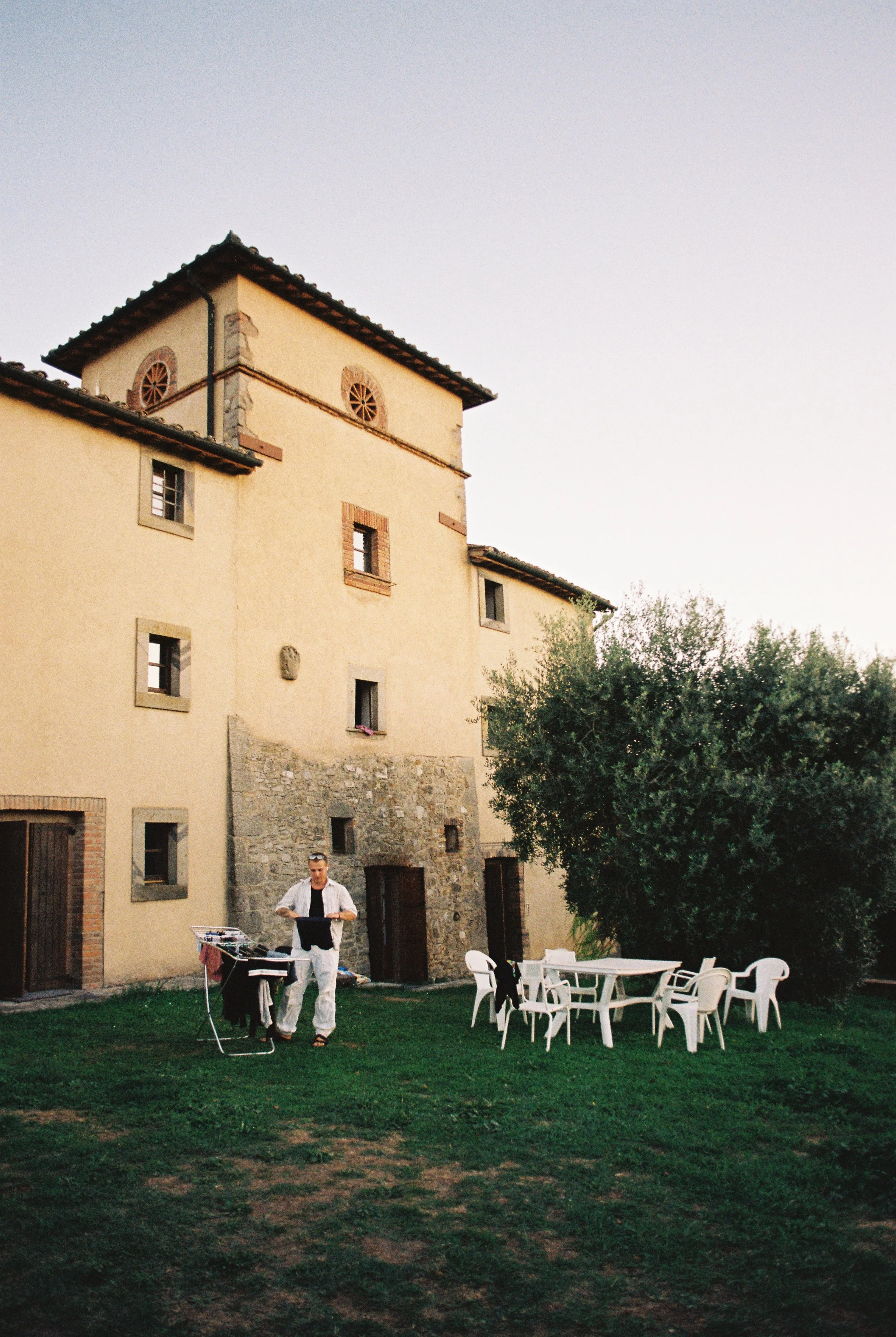 R1-02082-0002.jpg