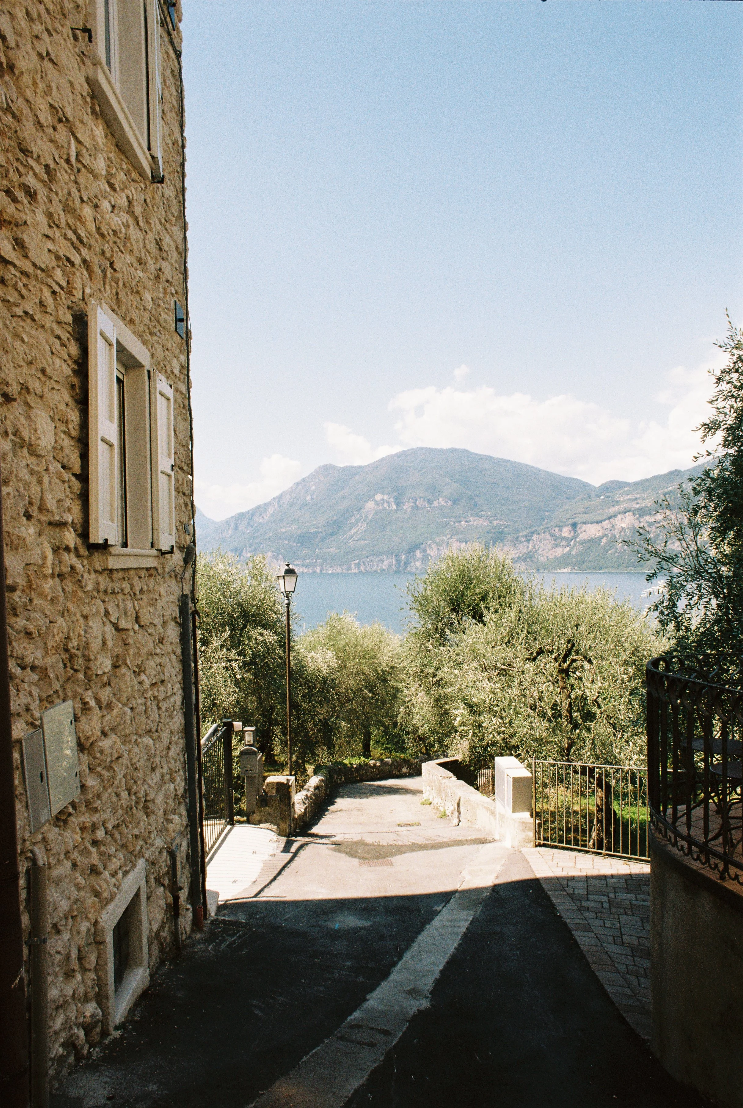R1-07888-019A.jpg