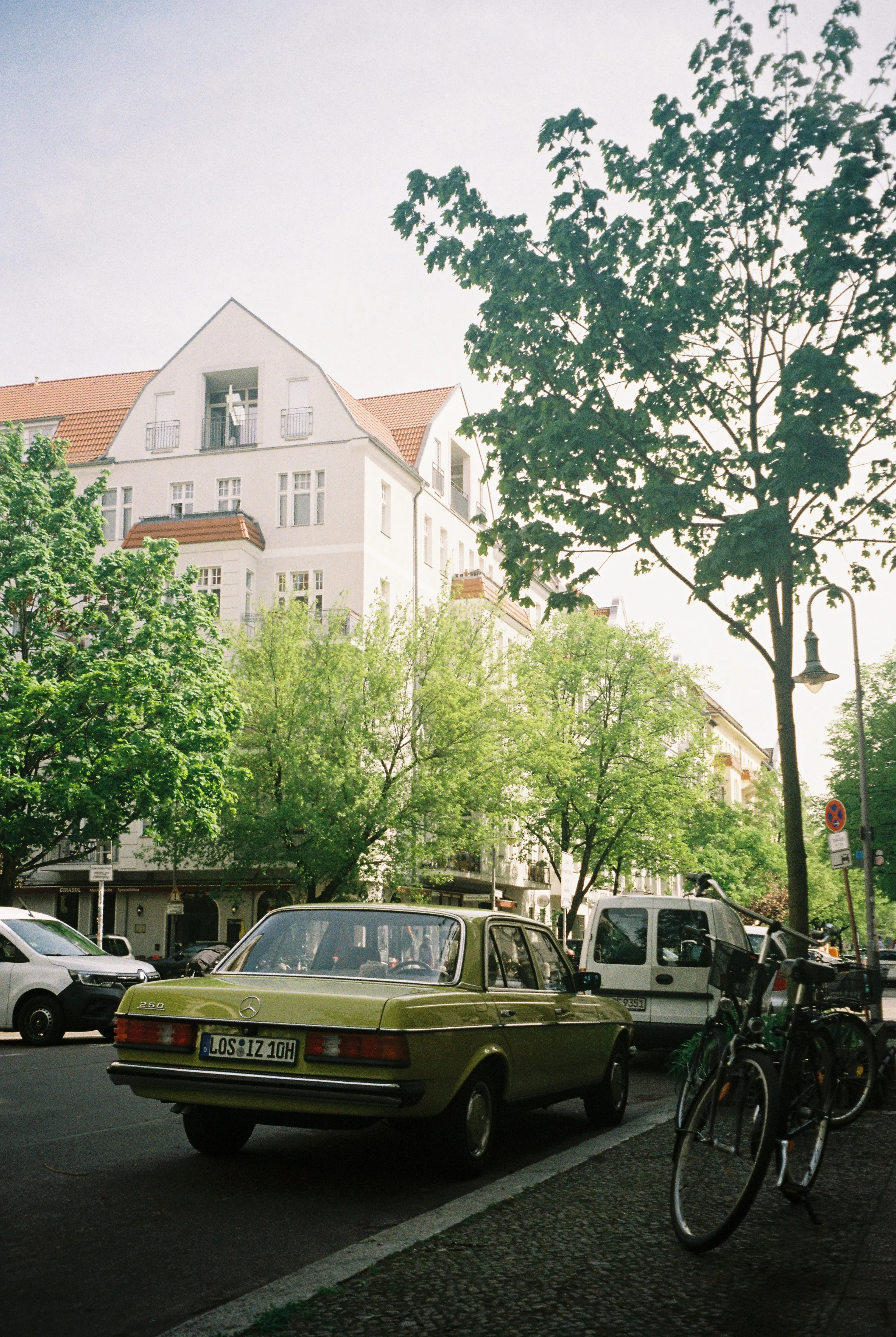 R1-05730-034A.jpg