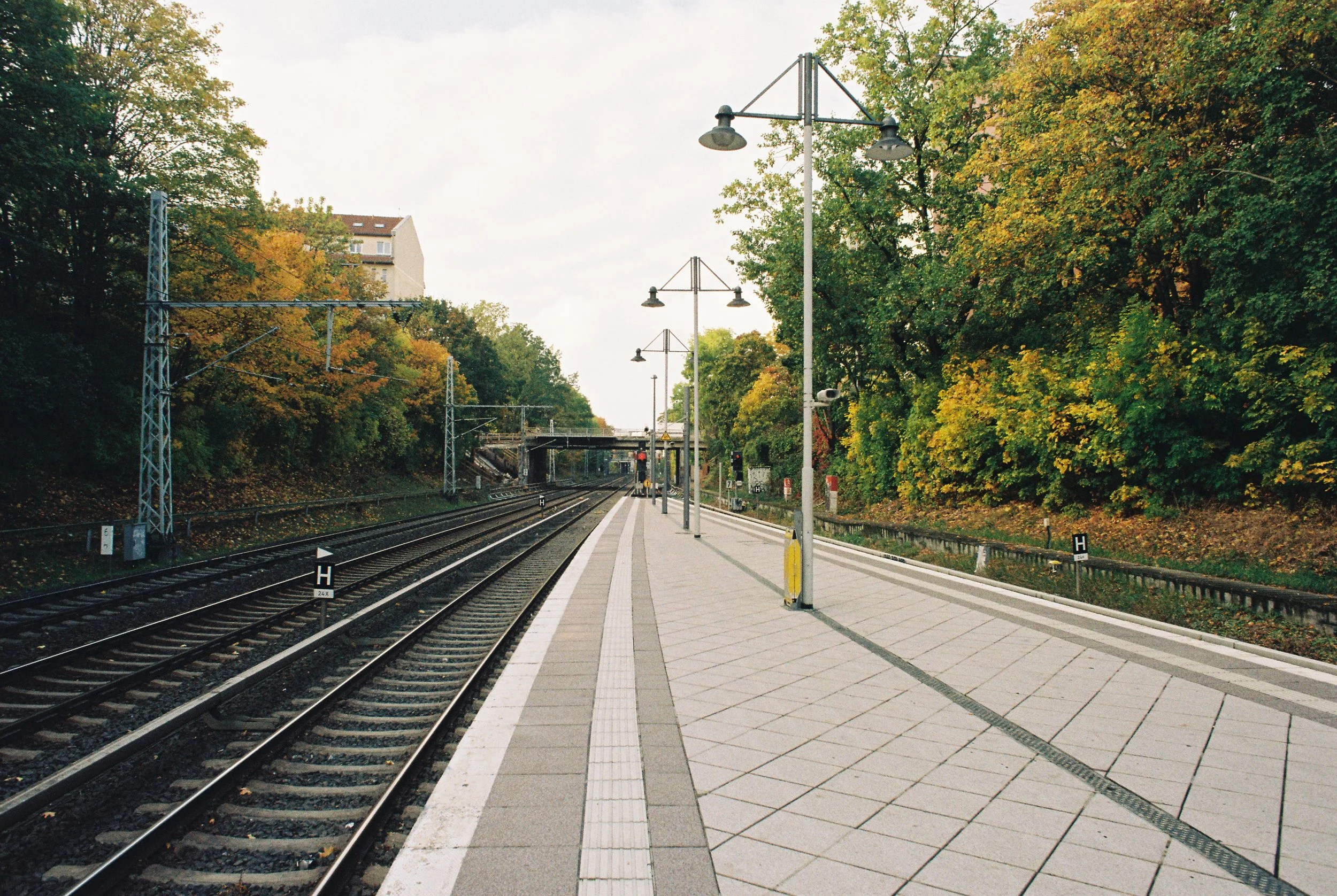 R1-02082-0033.jpg